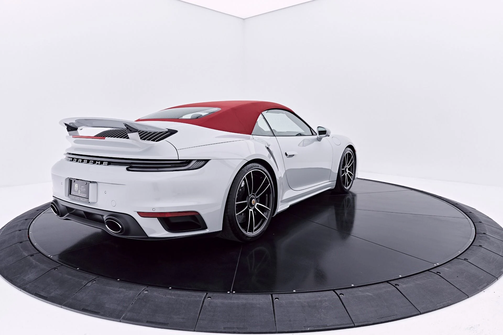 mph008_4019812819_Used_2024_Porsche_911_Turbo_S_1782870627_953abcdbc3