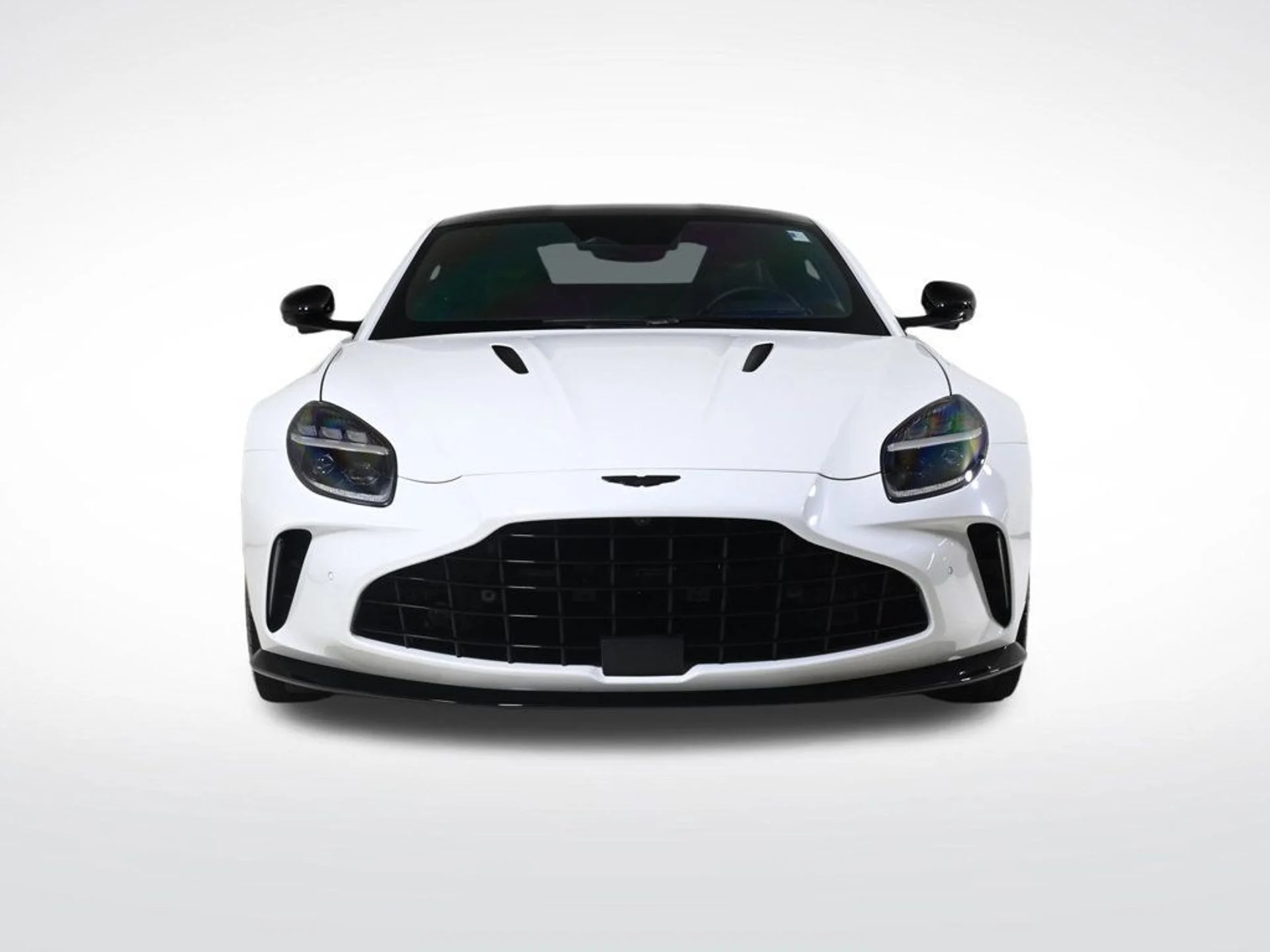 mph008_4021445928_used_2025_aston_martin_vantage_base_11350_22975138_8_1024_5a86159818