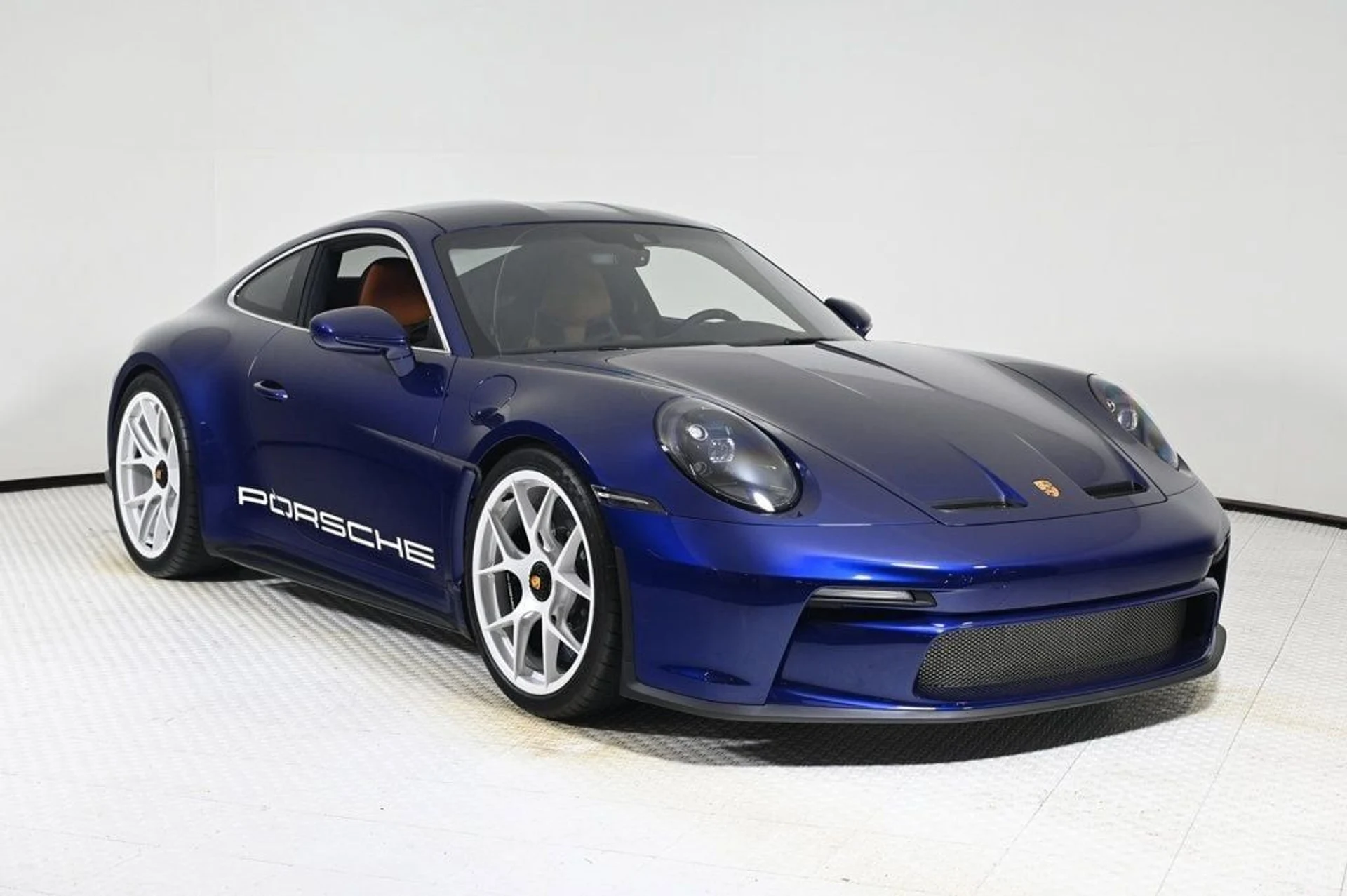 mph008_402517875_14990fd5da0c494ca489029fa49fc0e7_b39756d610