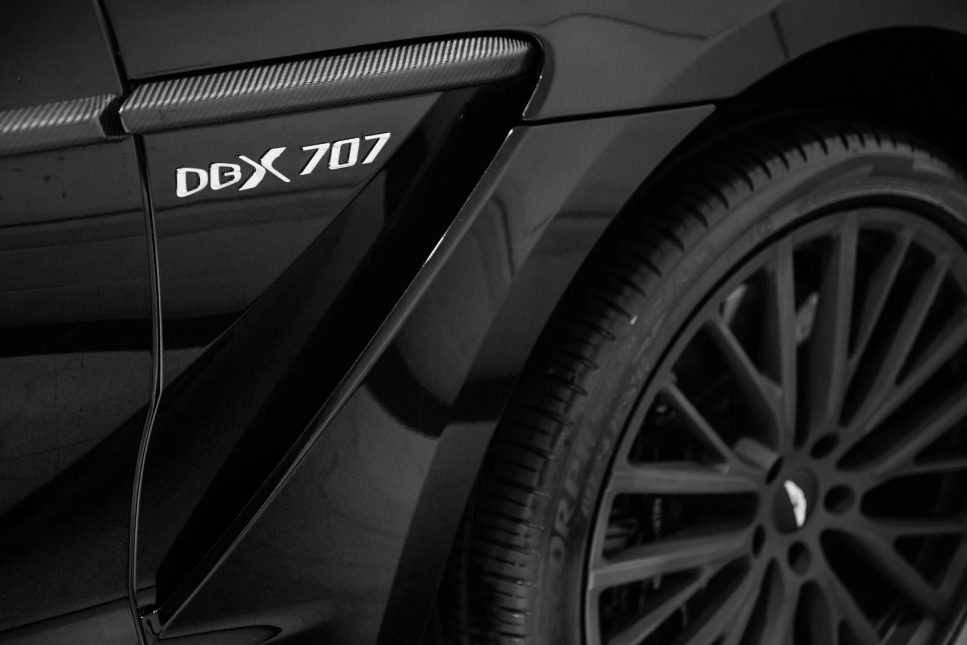 mph008_4025892202_New_2023_Aston_Martin_DBX_707_1785777382_3804c6e6f2