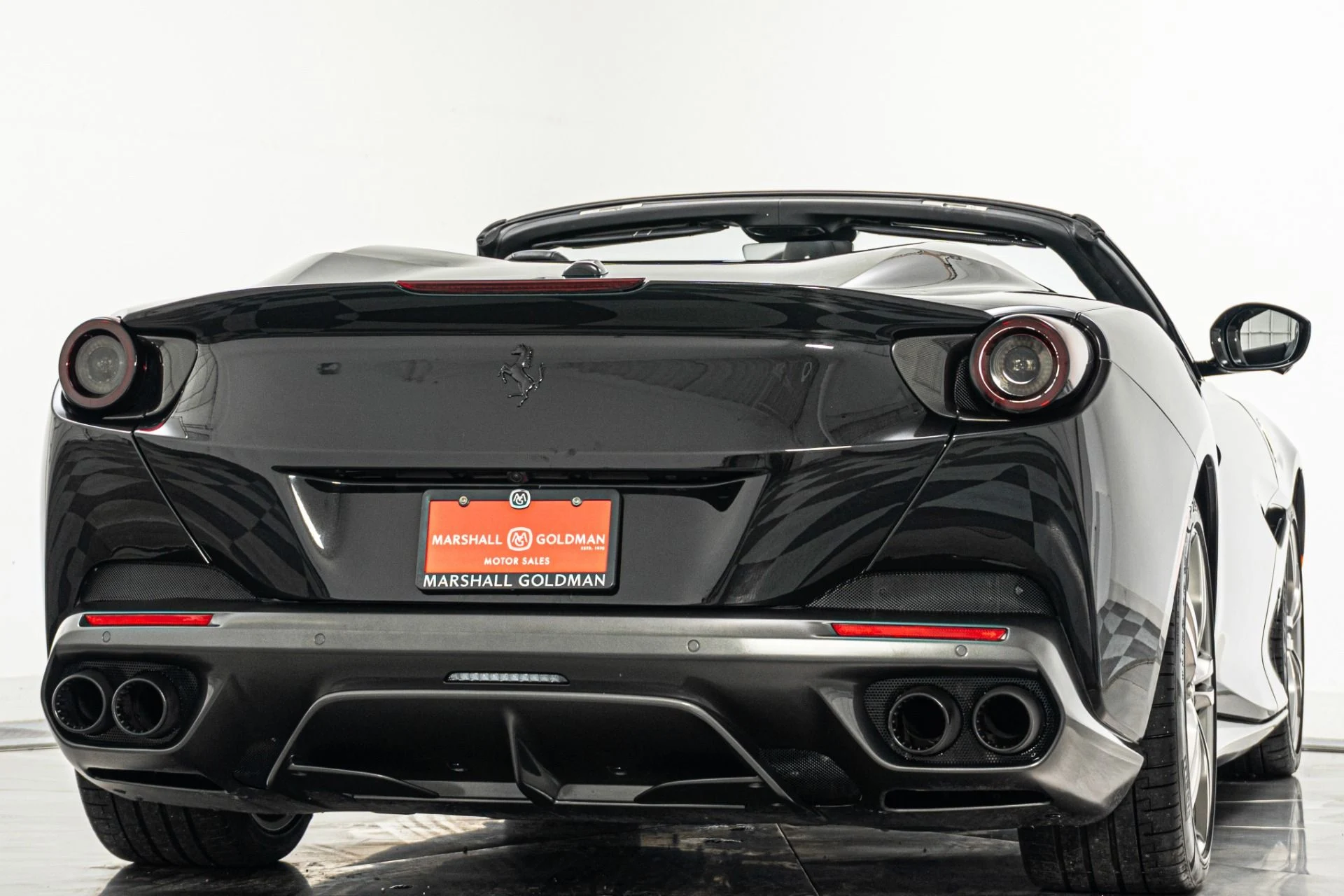 mph008_4027928790_Used_2020_Ferrari_Portofino_Lots_of_Interior_Carbon_Square_Quilting_Magneride_Suspension_1763996750_1d2630bf7d