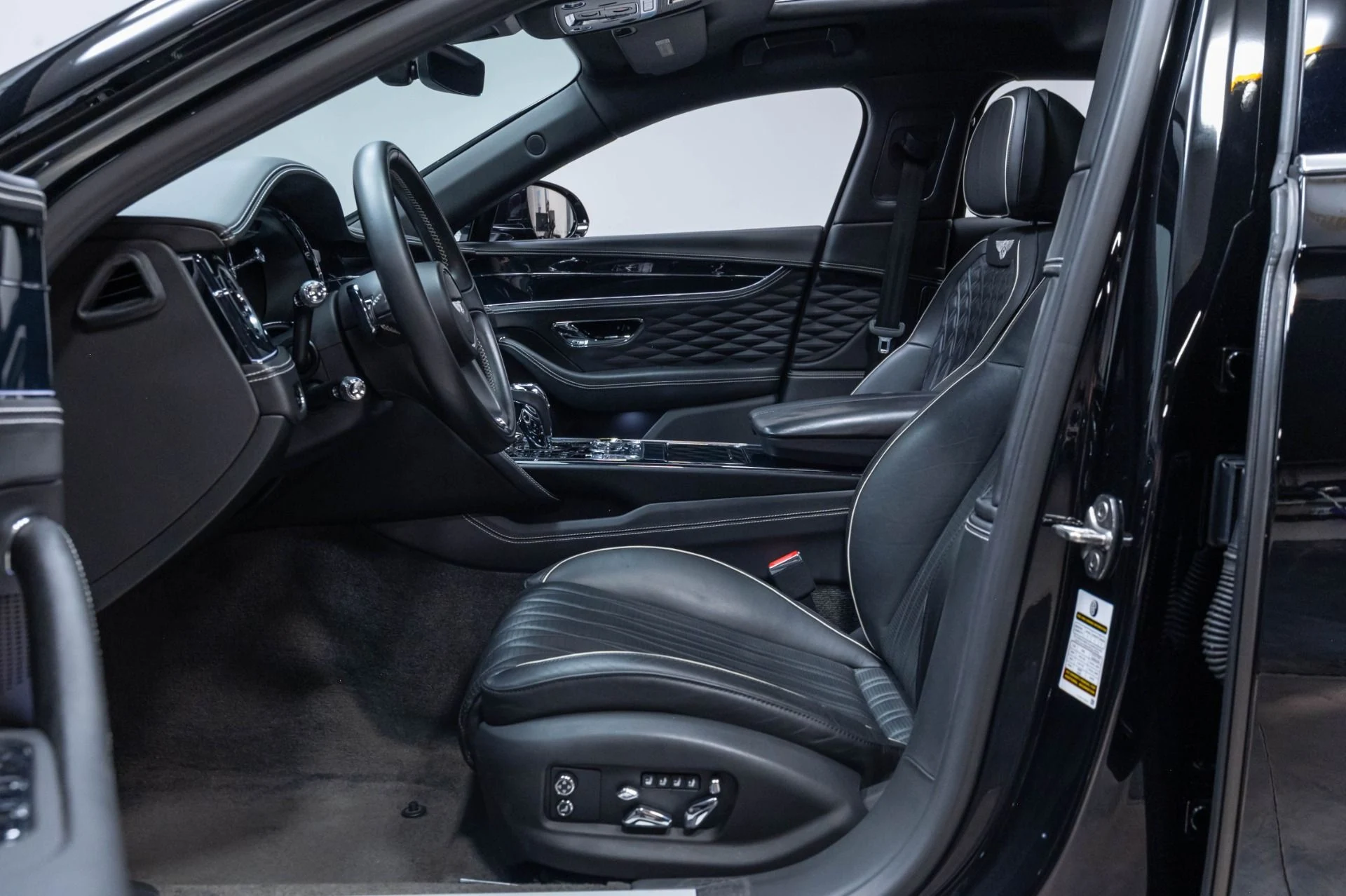 mph008_4033465544_Used_2020_Bentley_Flying_Spur_W12_1785337443_442f6c8b83