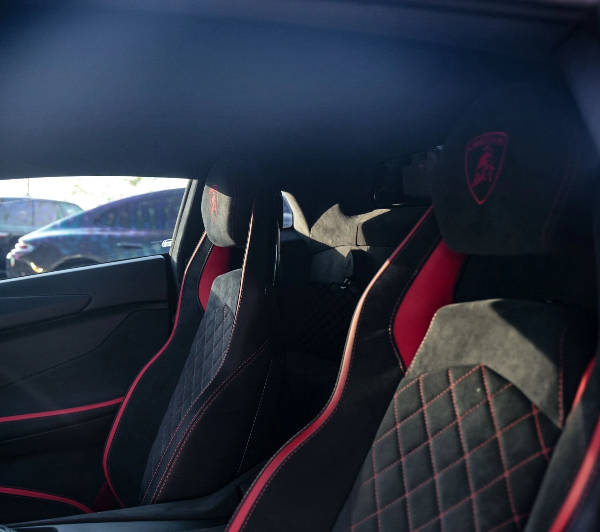 mph008_4036711597_Used_2018_Lamborghini_Aventador_S_1762208342_43dc14c73c