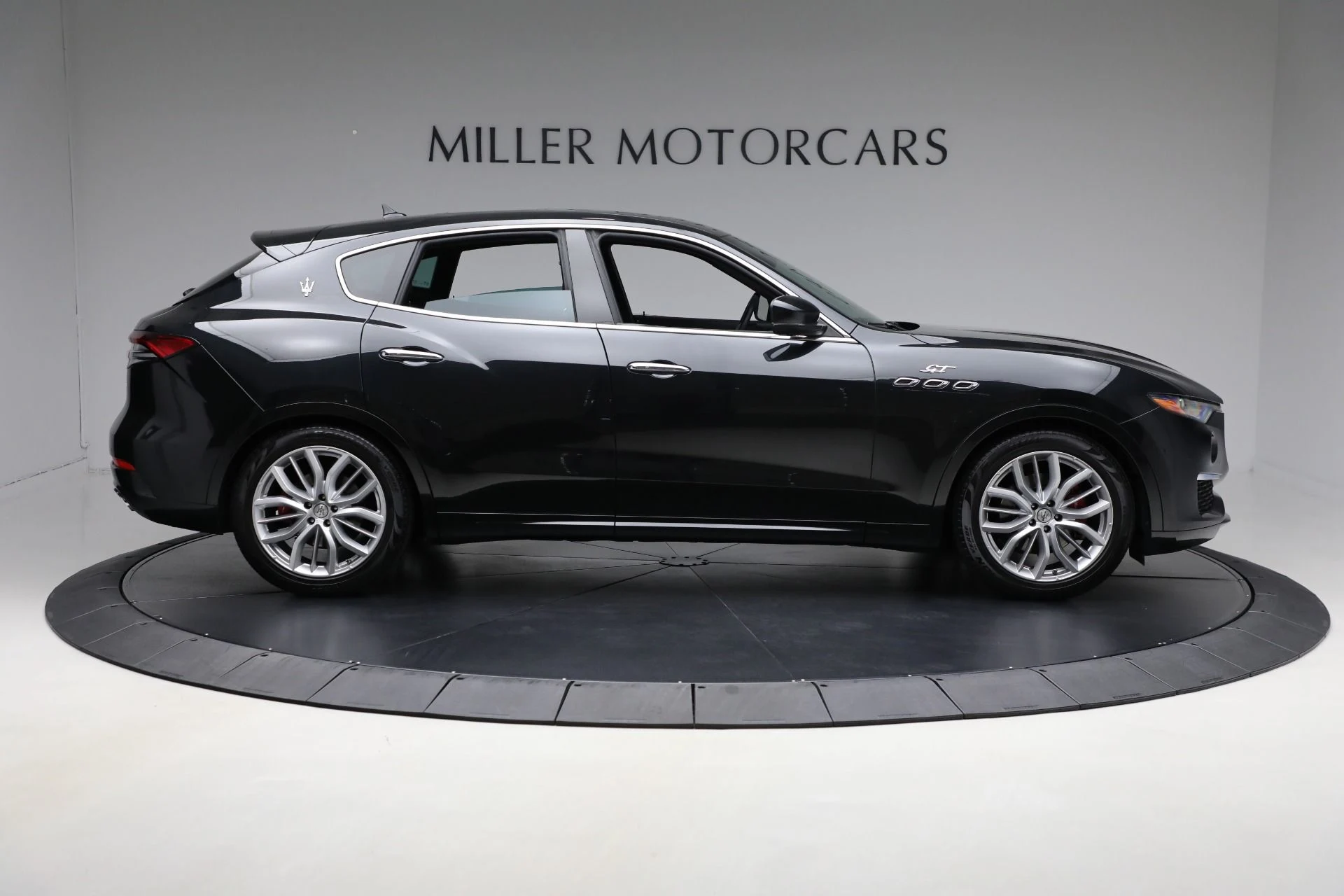 mph008_4049839422_Used_2022_Maserati_Levante_GT_ef599b4ea2