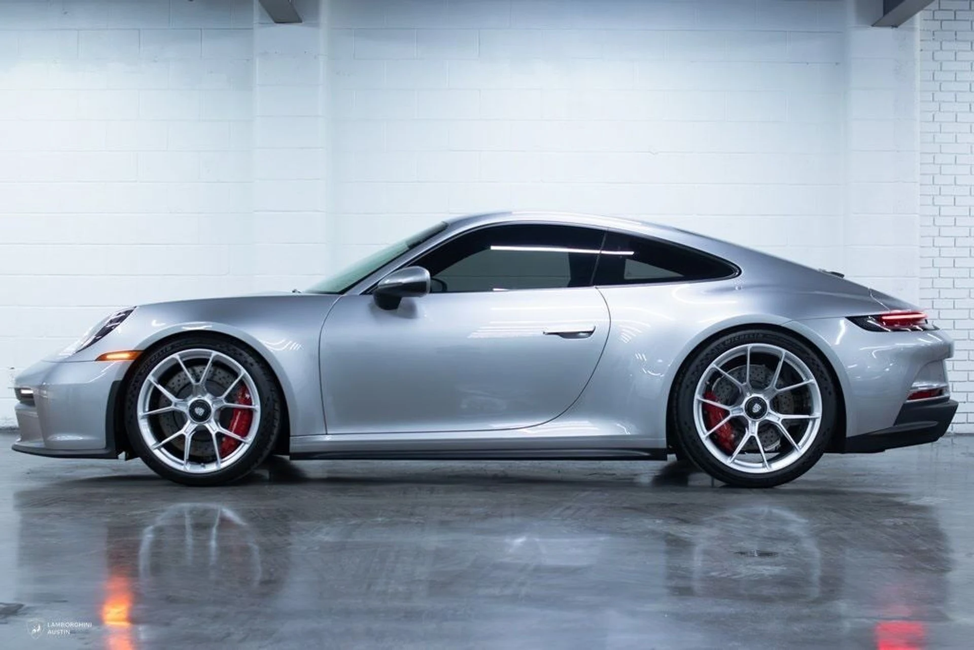 mph008_4054687100_08424de69006984a859e96a45ac240a0x_e42487f78e