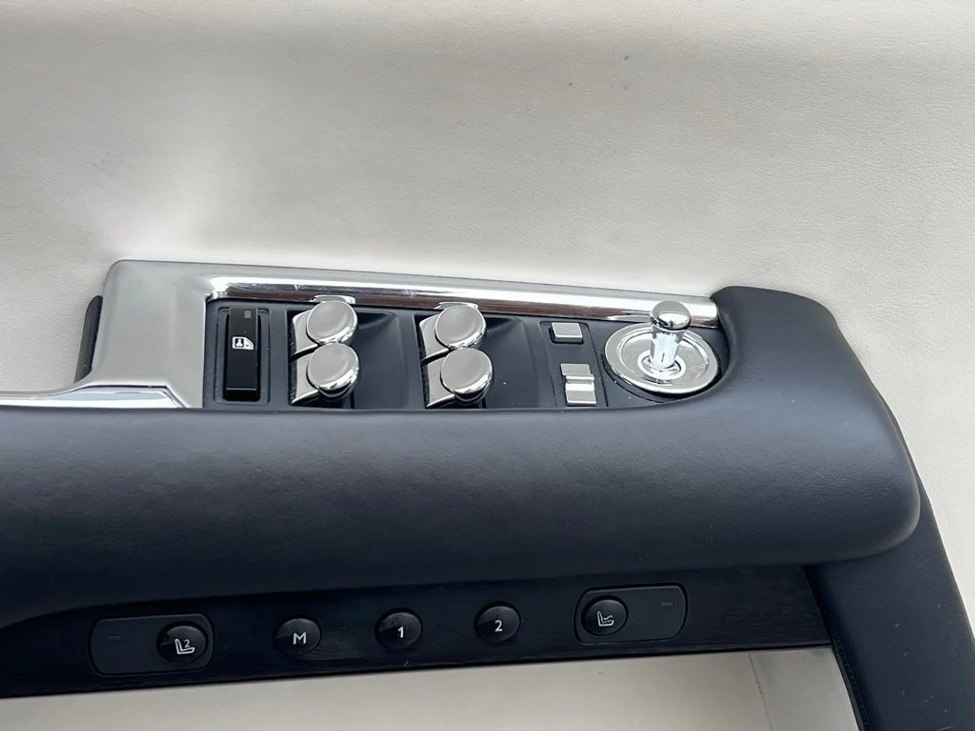 mph008_4060385689_f9490bf4832c07d216ee9f7c482211bfx_e8fbe2271e