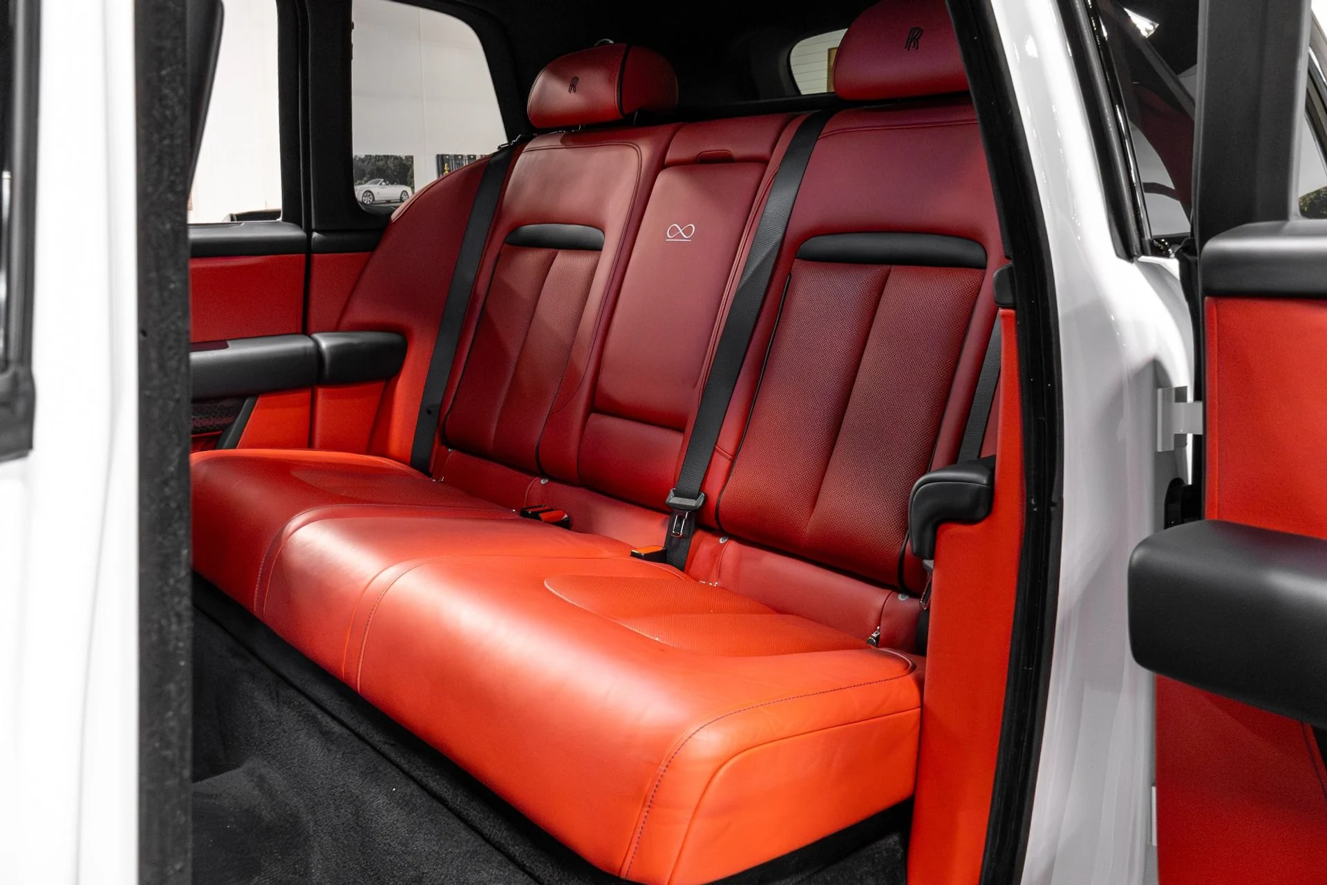 mph008_4061482235_Used_2021_Rolls_Royce_Cullinan_Base_1770246820_d9302c41e4