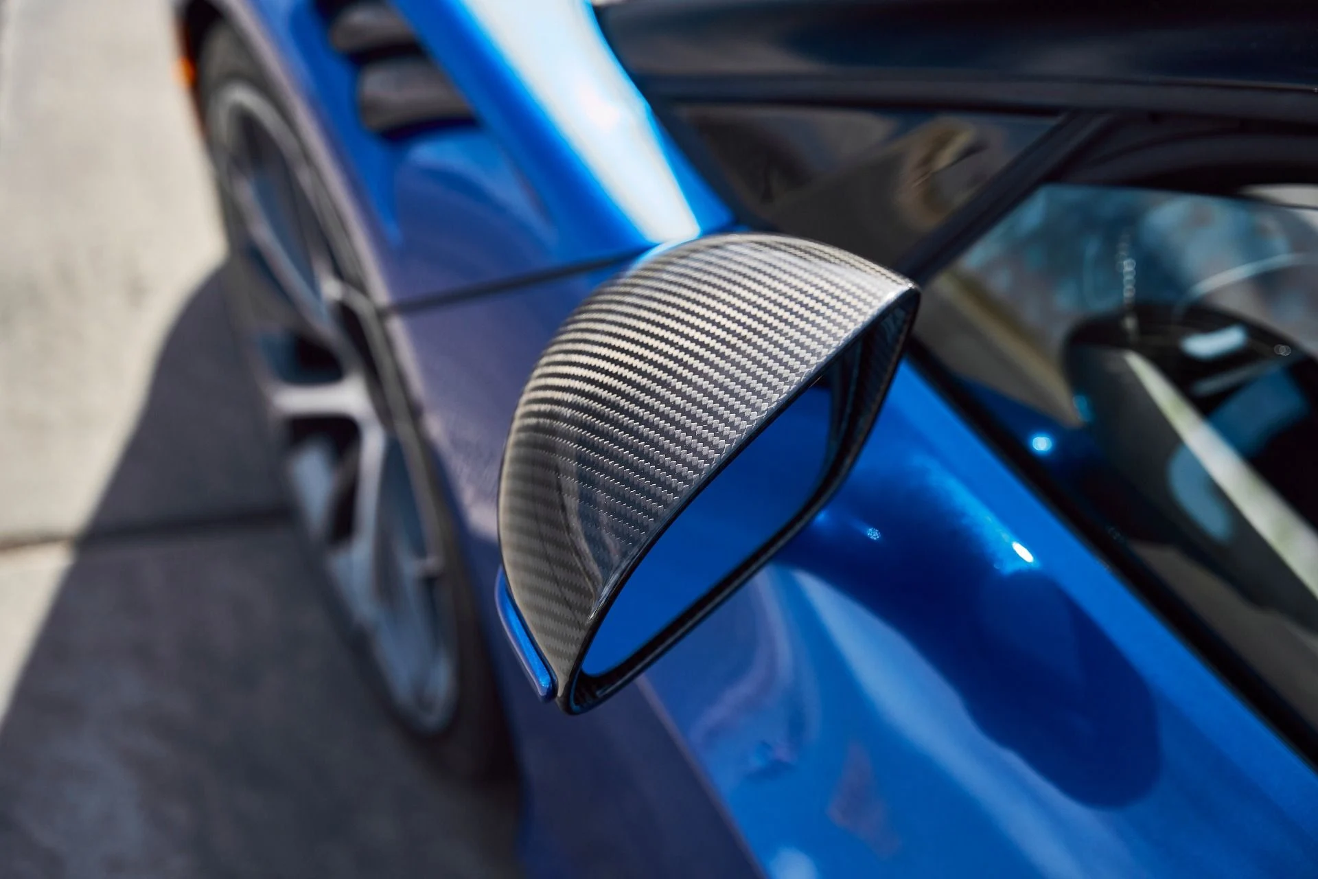 mph008_4062096356_Used_2025_Mc_Laren_Artura_1769567571_29c08de72f