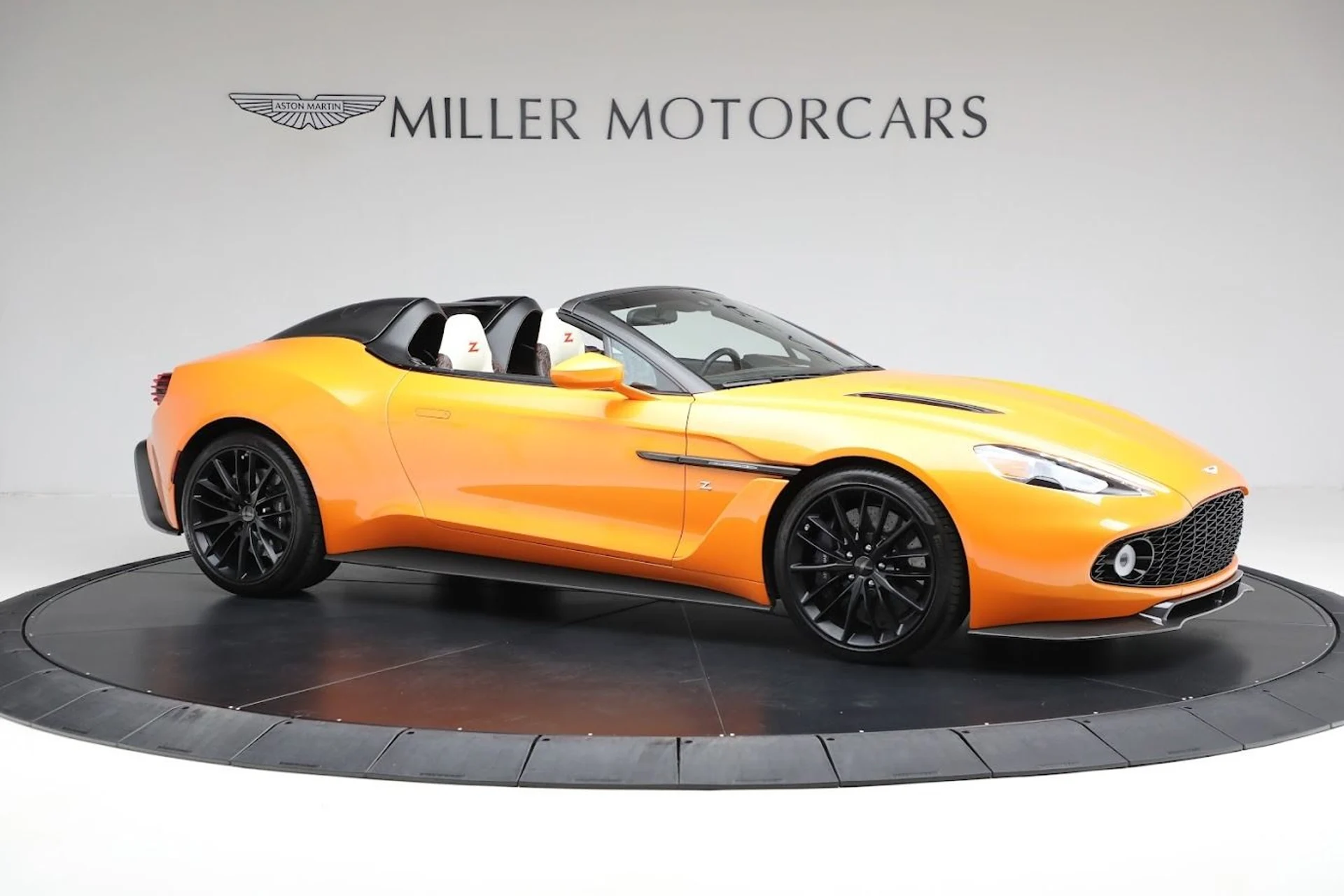 mph008_4062181201_Used_2018_Aston_Martin_Vanquish_Zagato_Speedster_4df81067ee