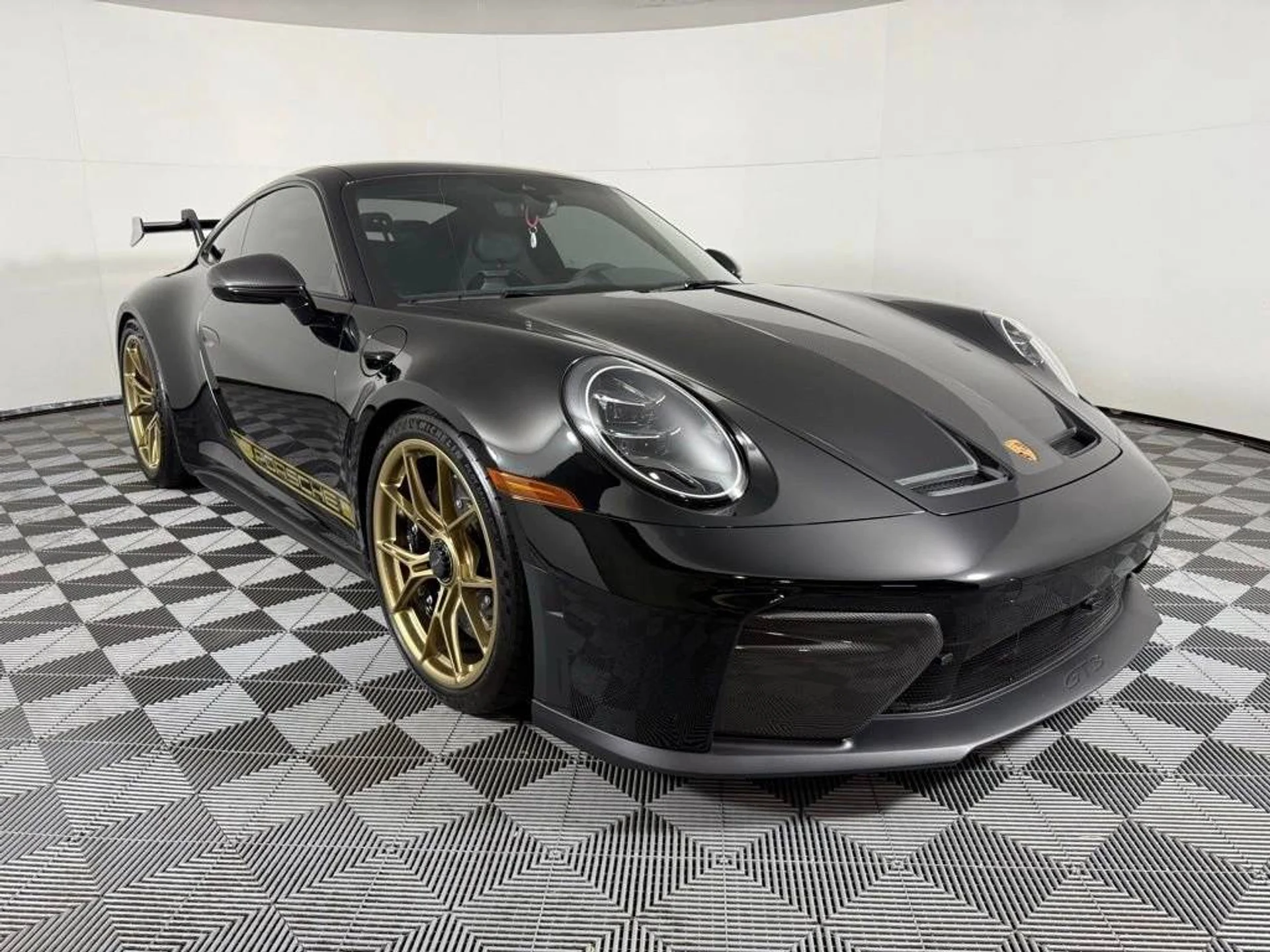 mph008_4066947258_1280_6a98639b99