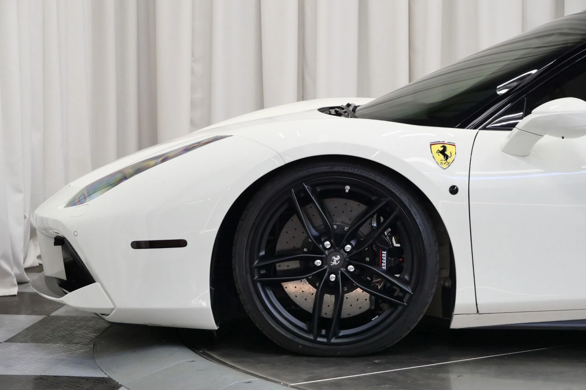 mph008_4069551252_Used_2018_Ferrari_488_GTB_1755107199_dfd4e0345d