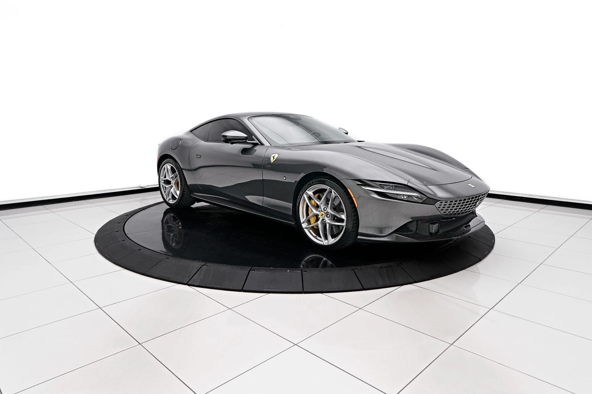 mph008_4073716684_Used_2021_Ferrari_Roma_Base_1726158293_76fb42e3e8