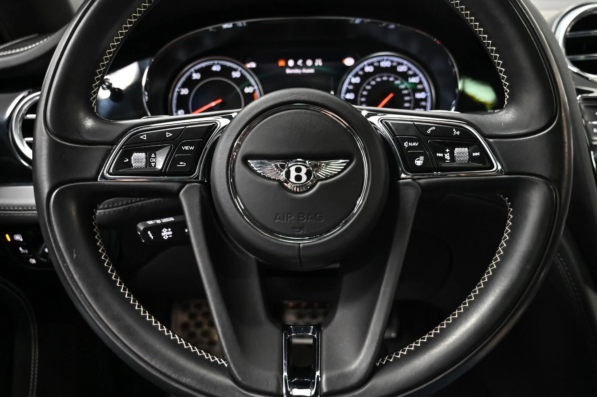 mph008_4076946717_Used_2018_Bentley_Bentayga_W12_1756239179_0cdbb720a3