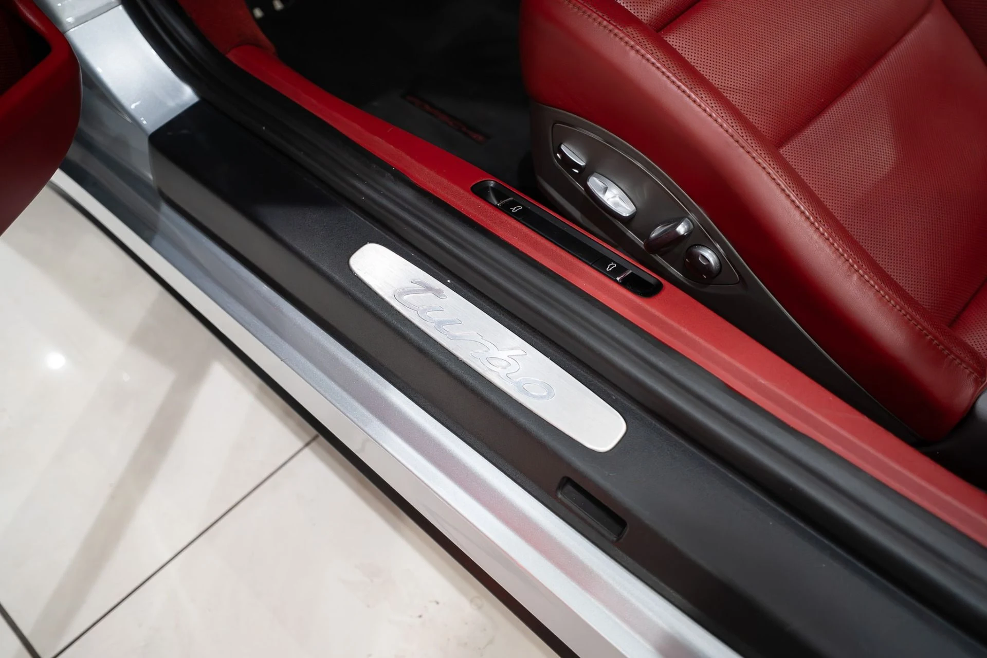 mph008_4080458285_13247_p9_l_1ecad18017