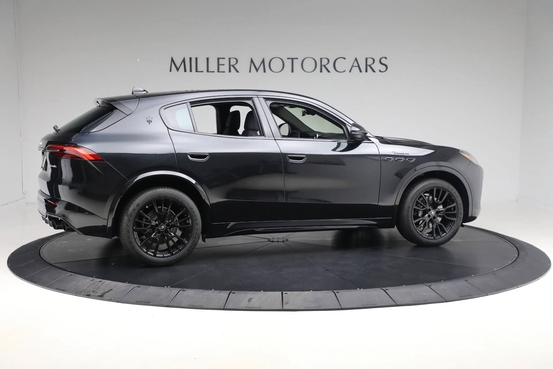 mph008_4085125511_New_2025_Maserati_Grecale_Modena_1747326641_1f4306dfd2