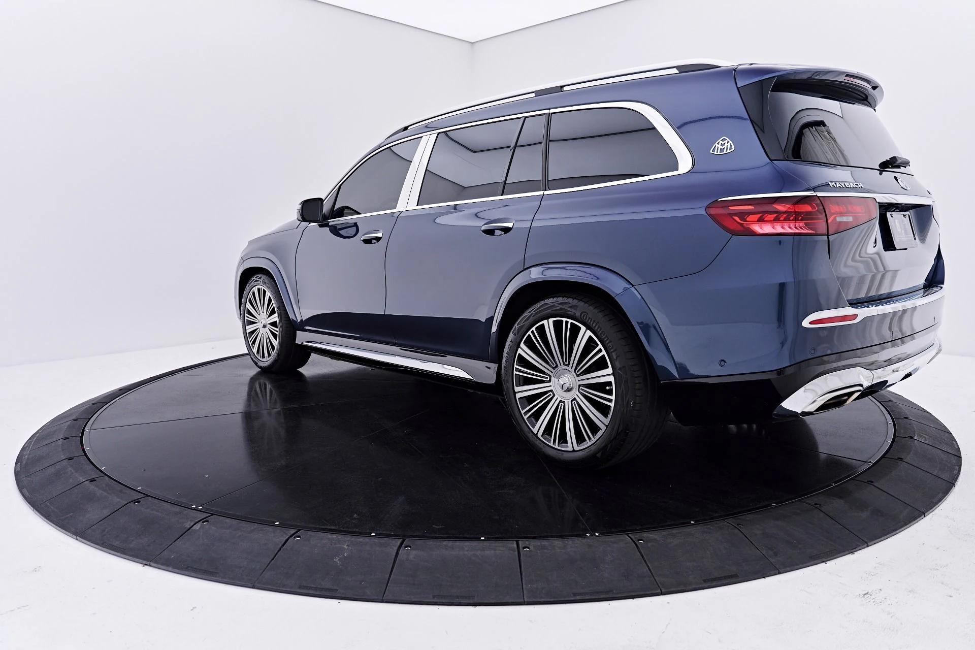mph008_4101944290_Used_2024_Mercedes_Benz_GLS_Maybach_GLS_600_1790466057_6804f84b01