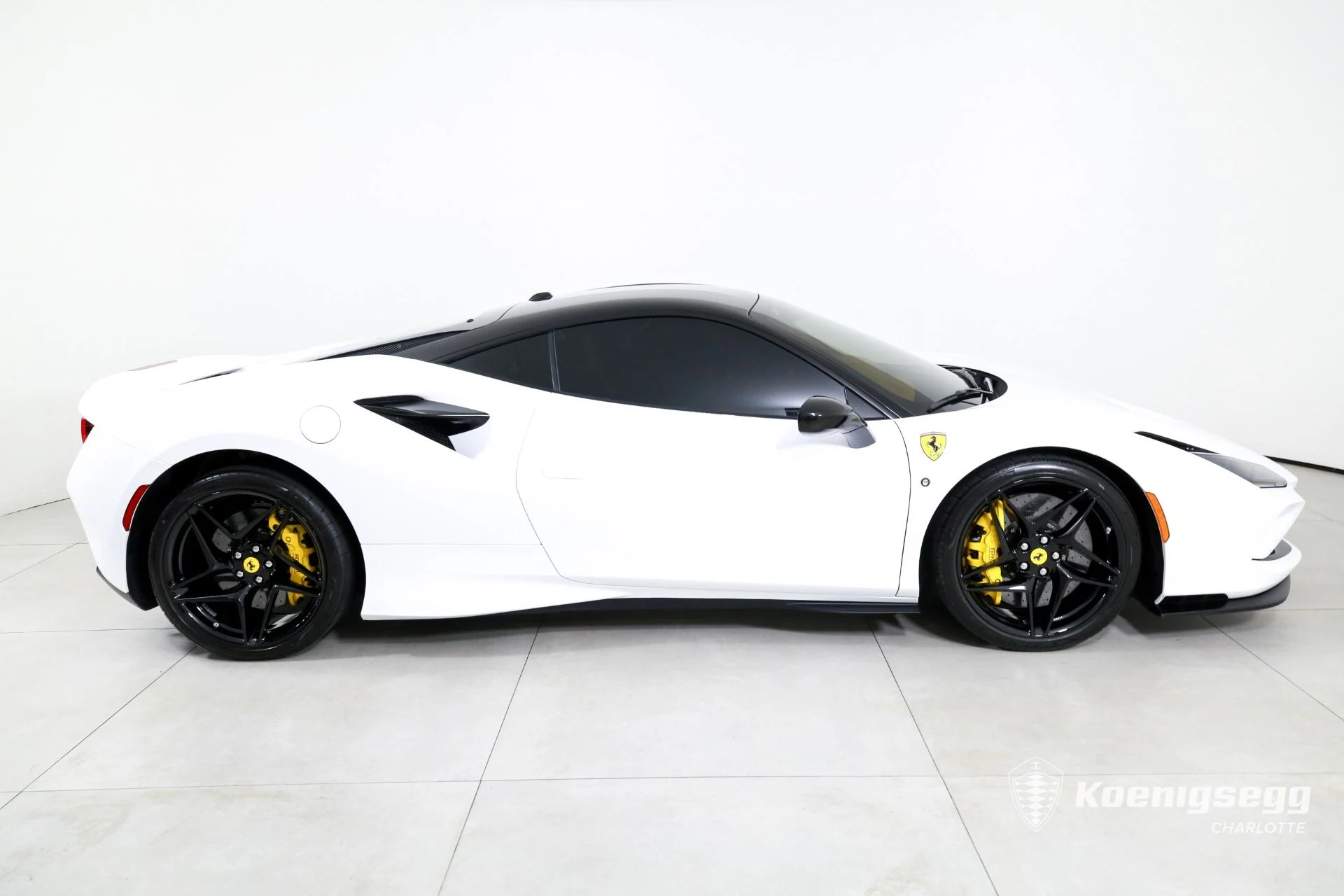 mph008_4105332166_Used_2020_Ferrari_F8_Tributo_1761085808_ba0182bbd4