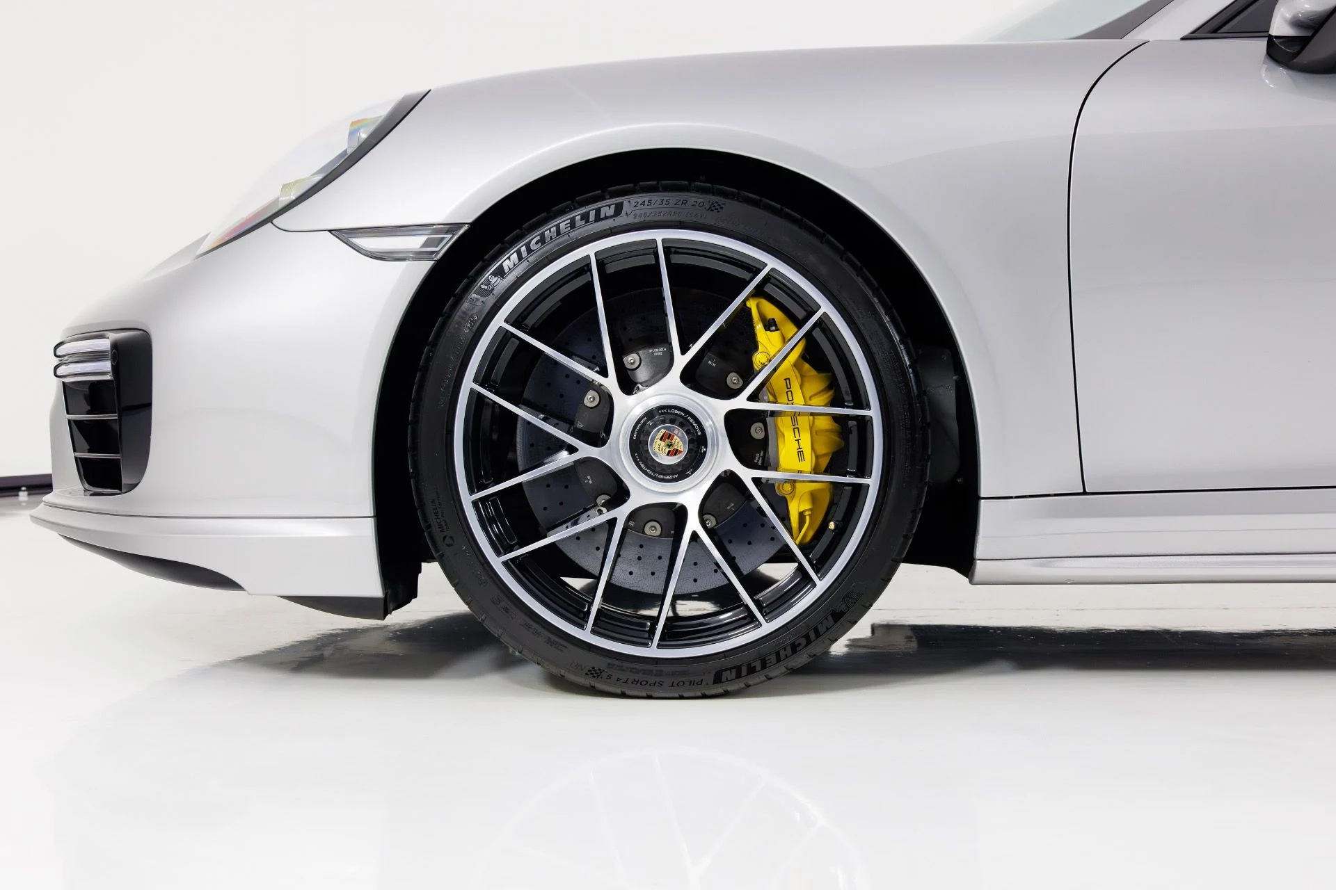 mph008_4106413189_Used_2019_Porsche_911_Turbo_S_1770313995_a6109c7e44