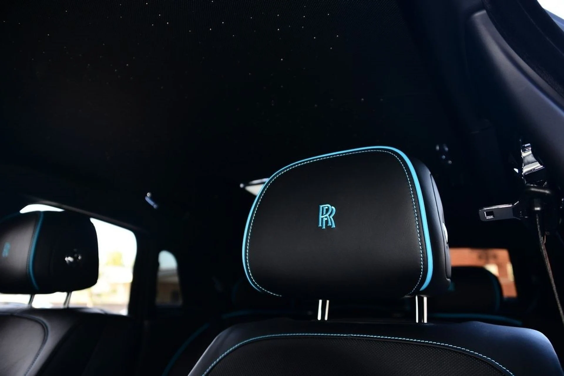 mph008_411727689_306b3ce391b84e1fa4ddbc60e2427106x_7d17c64cbe