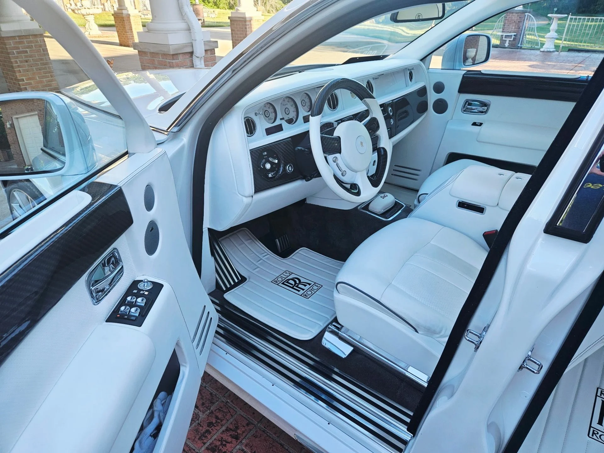 mph008_4117529695_Used_2007_Rolls_Royce_Phantom_1782166854_524a9fb680