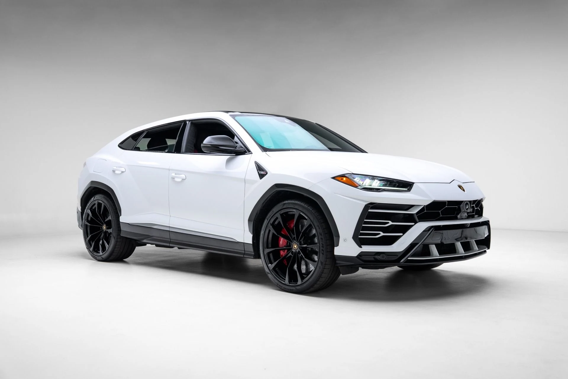 mph008_4128496632_Used_2021_Lamborghini_Urus_1775759137_18e8cbe8e5