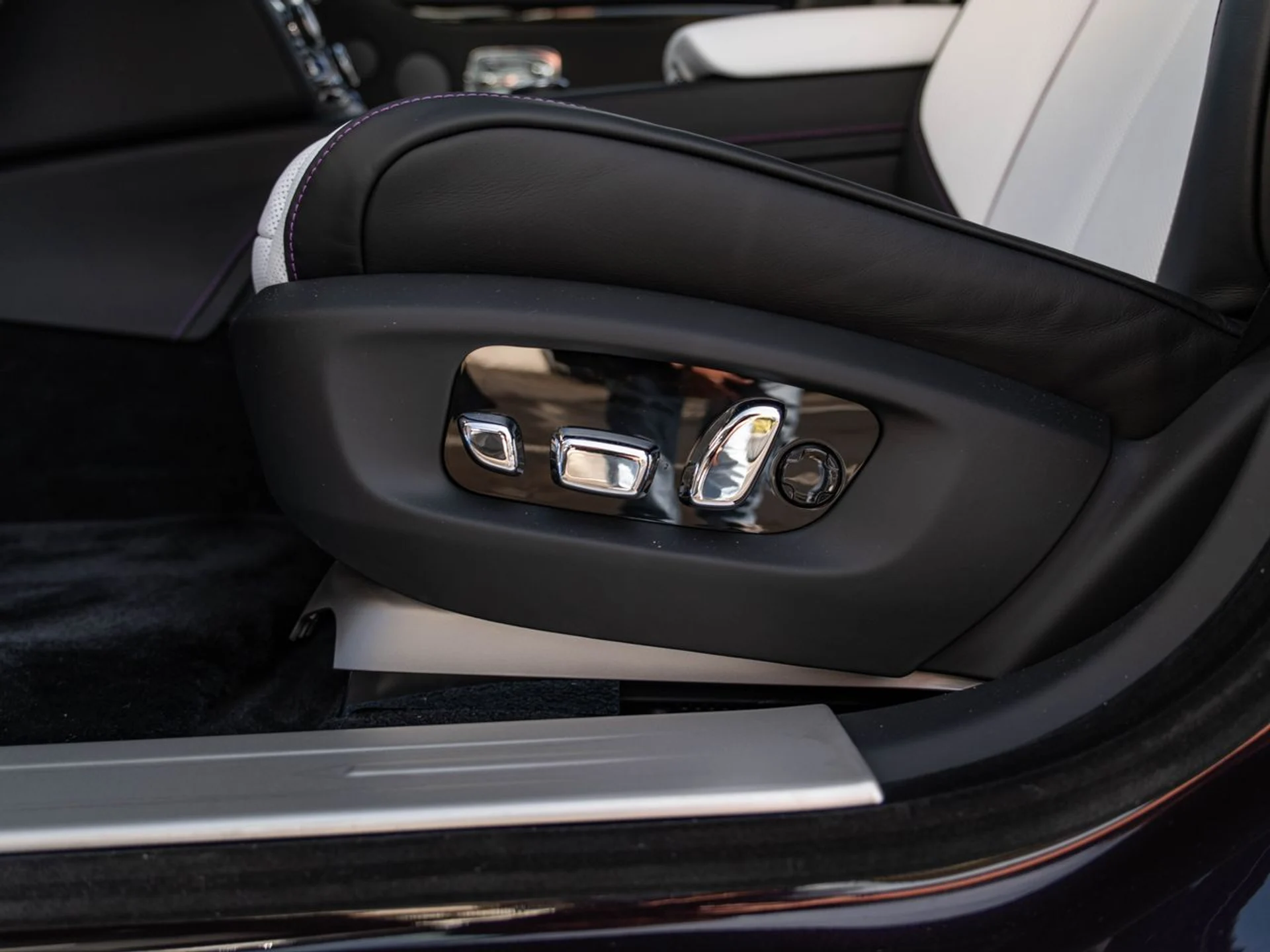 mph008_4134571511_b7b67ec5cf8863e6b7bb5ab1db628bc9x_3e2aa82318