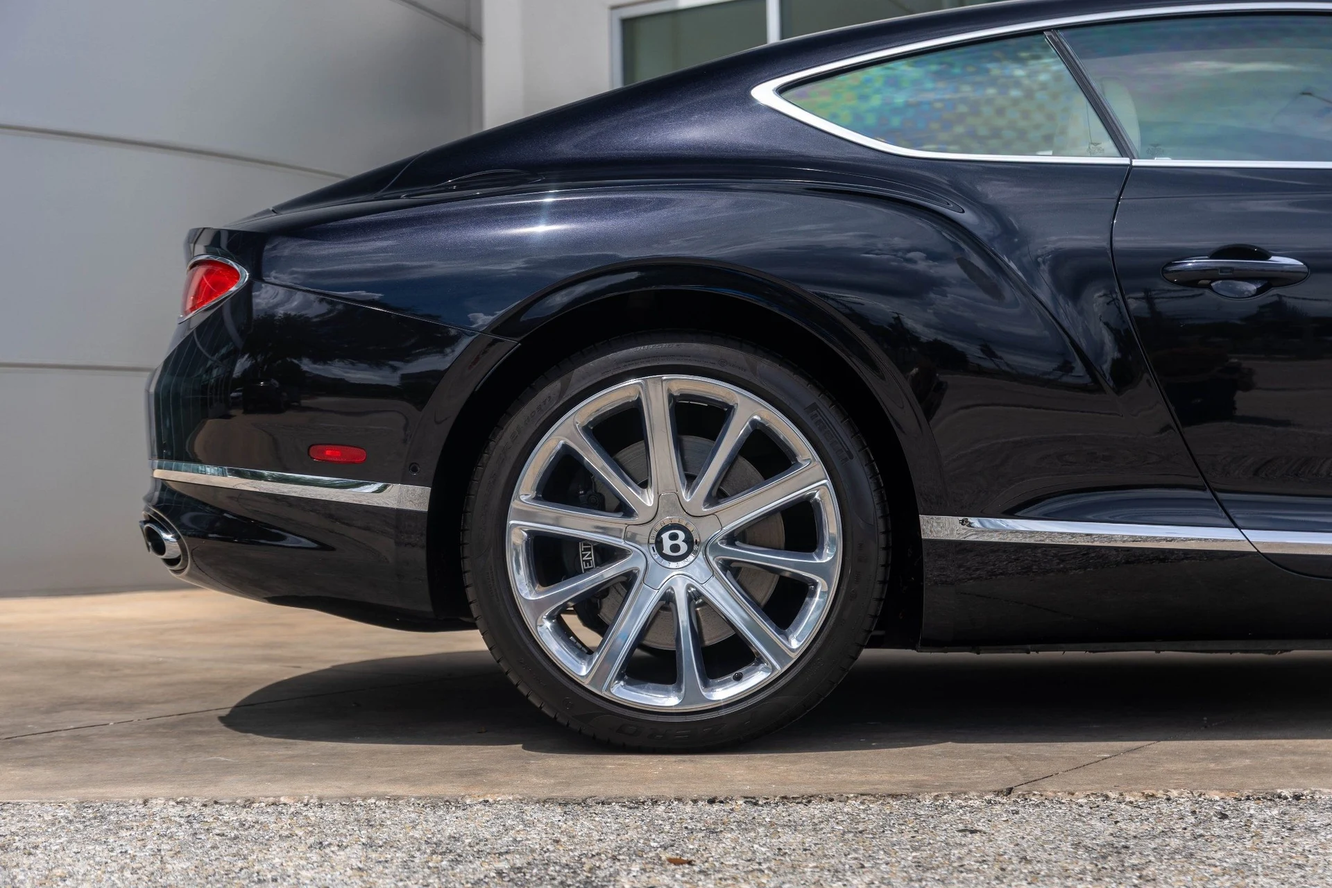 mph008_4157352590_Hi_Tech_Luxury_Imports_LLC_SCBCG_2_ZG_6_NC_090901_image_8_9908b8f446