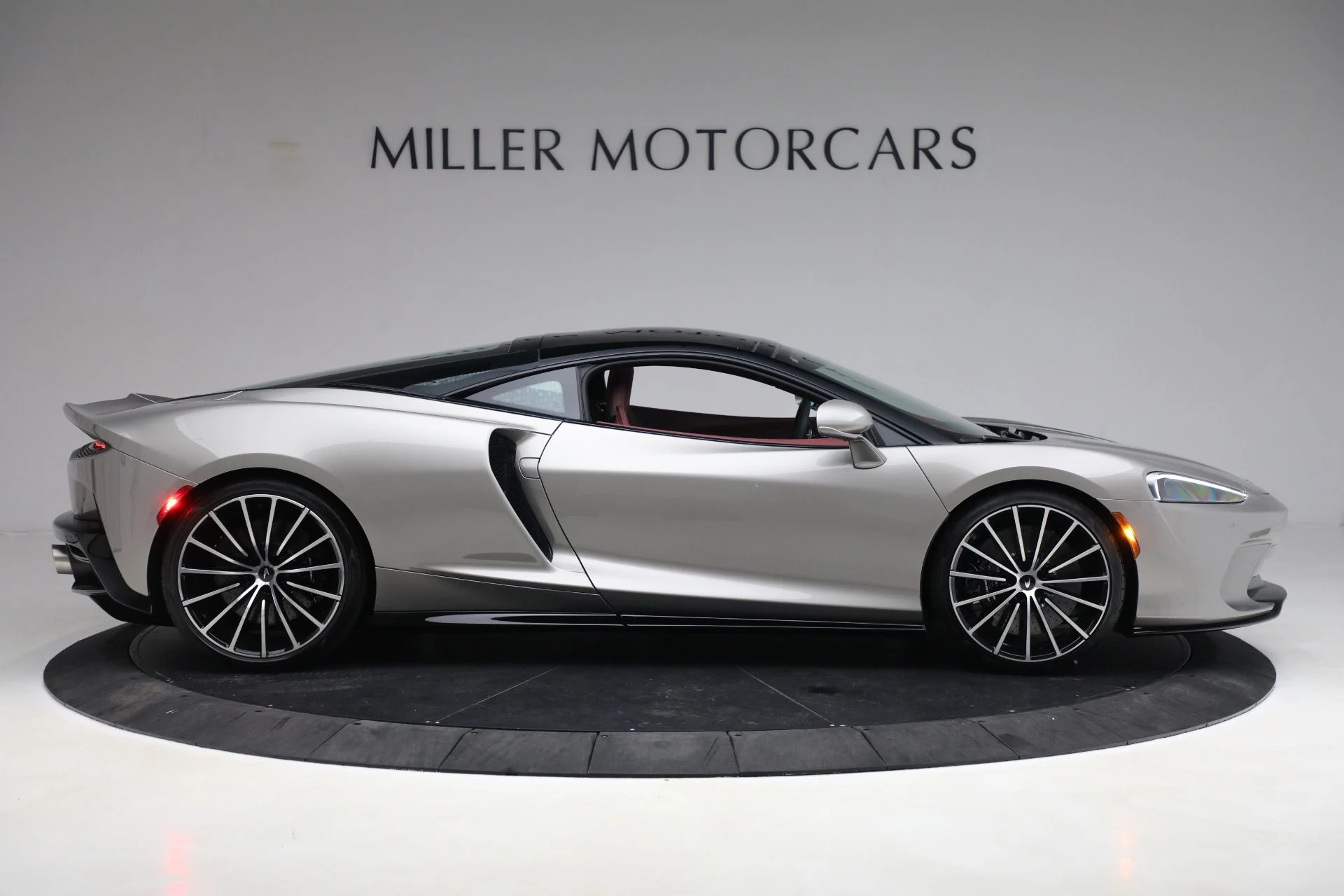 mph008_415895070_Used_2023_Mc_Laren_GT_Pioneer_dae594af53