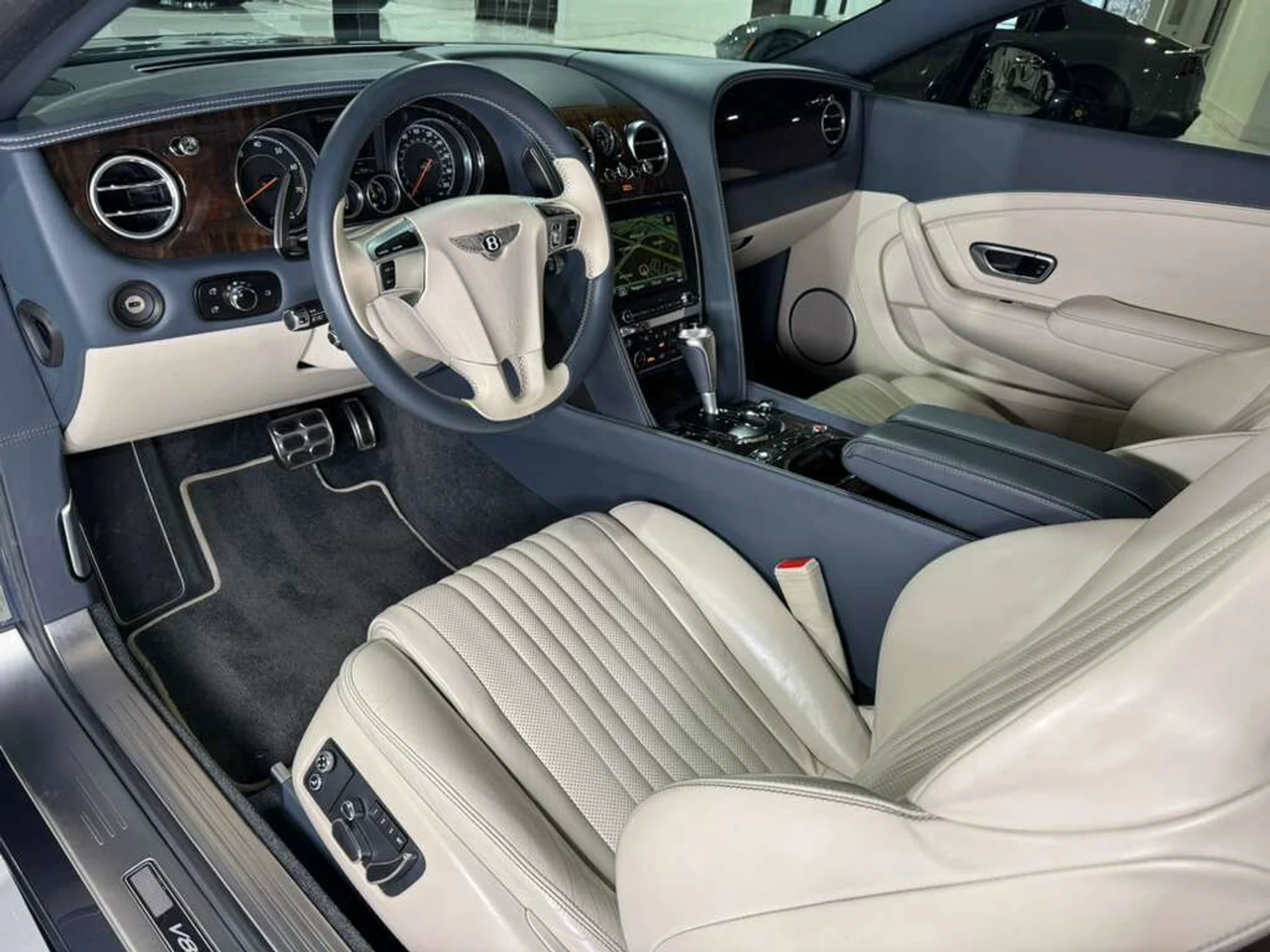 mph008_4159337766_4026071af8bc0a17e1d22a47a9fa2371_8026c11052