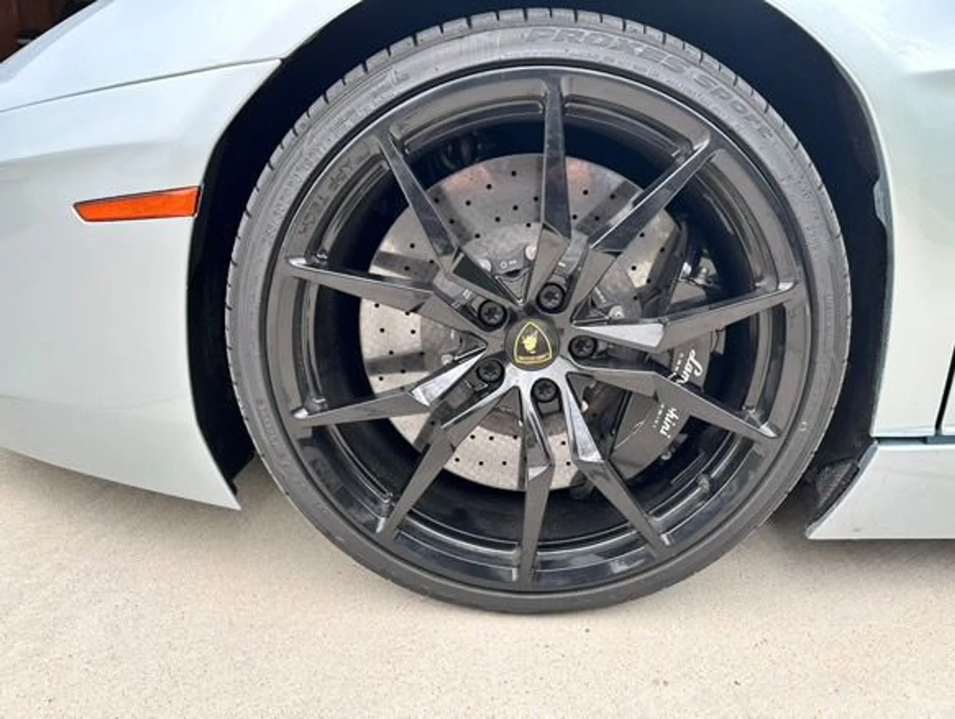mph008_4161948168_Used_2013_Lamborghini_Aventador_LP_700_4_1760373124_8e90c6a358