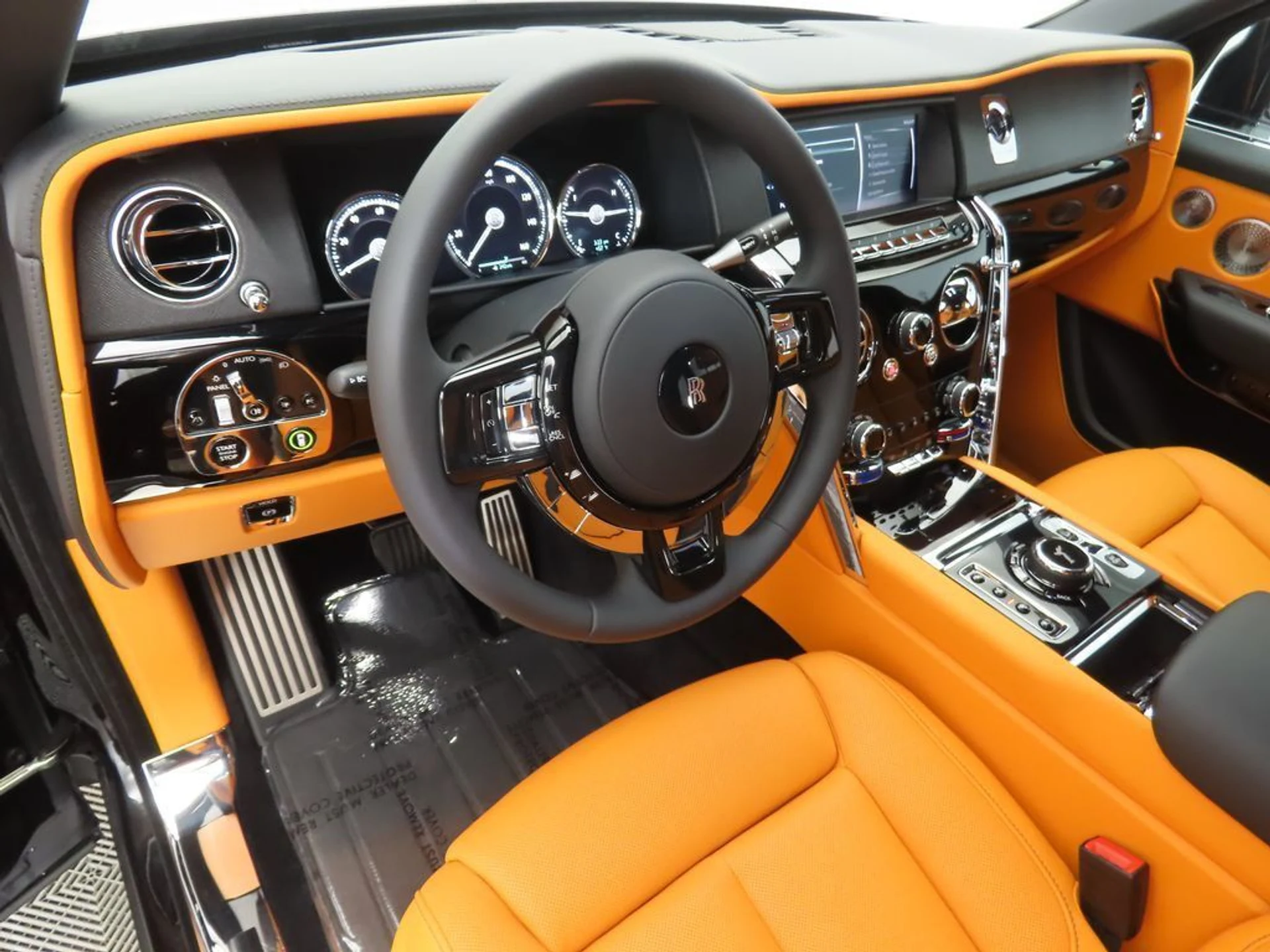 mph008_4172756676_used_2023_rolls_royce_cullinan_sportutility_8119_22974083_9_1024_0dd42cfed6