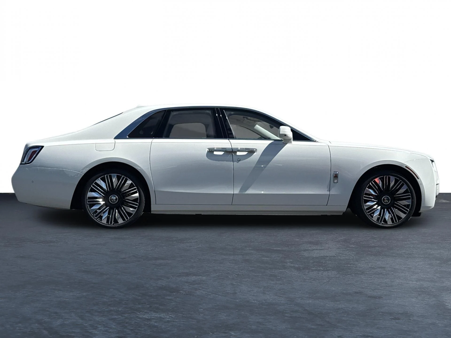 mph008_4188478817_New_2027_Rolls_Royce_Ghost_Sedan_1788944851_79c5de2754