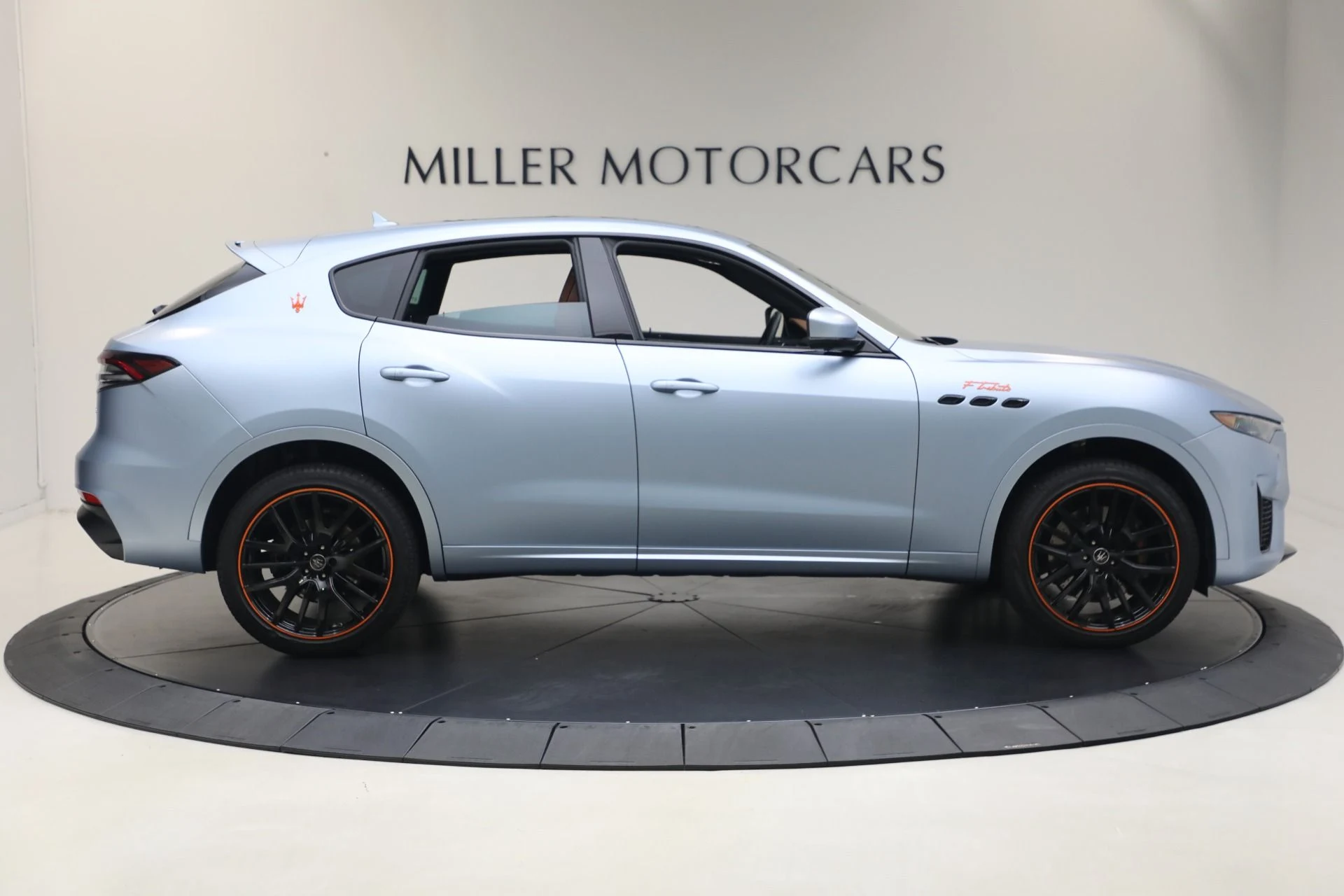mph008_419313785_Used_2023_Maserati_Levante_F_Tributo_1764365135_46ab038d42