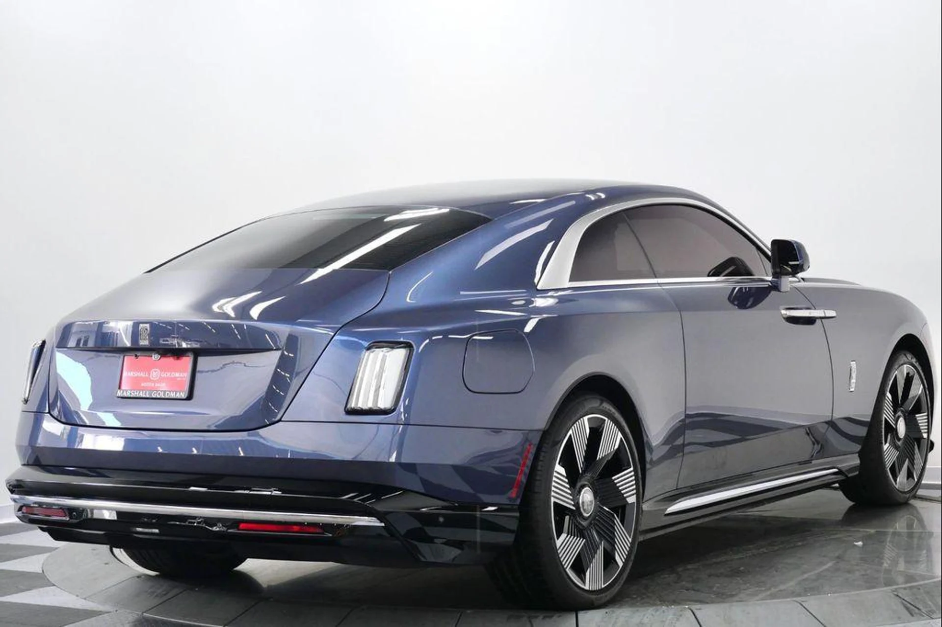 mph008_4212001833_A_PPK_73aqrcb_M_9_PV_1w_Hu_Ar5gf_U_0497bc3f65