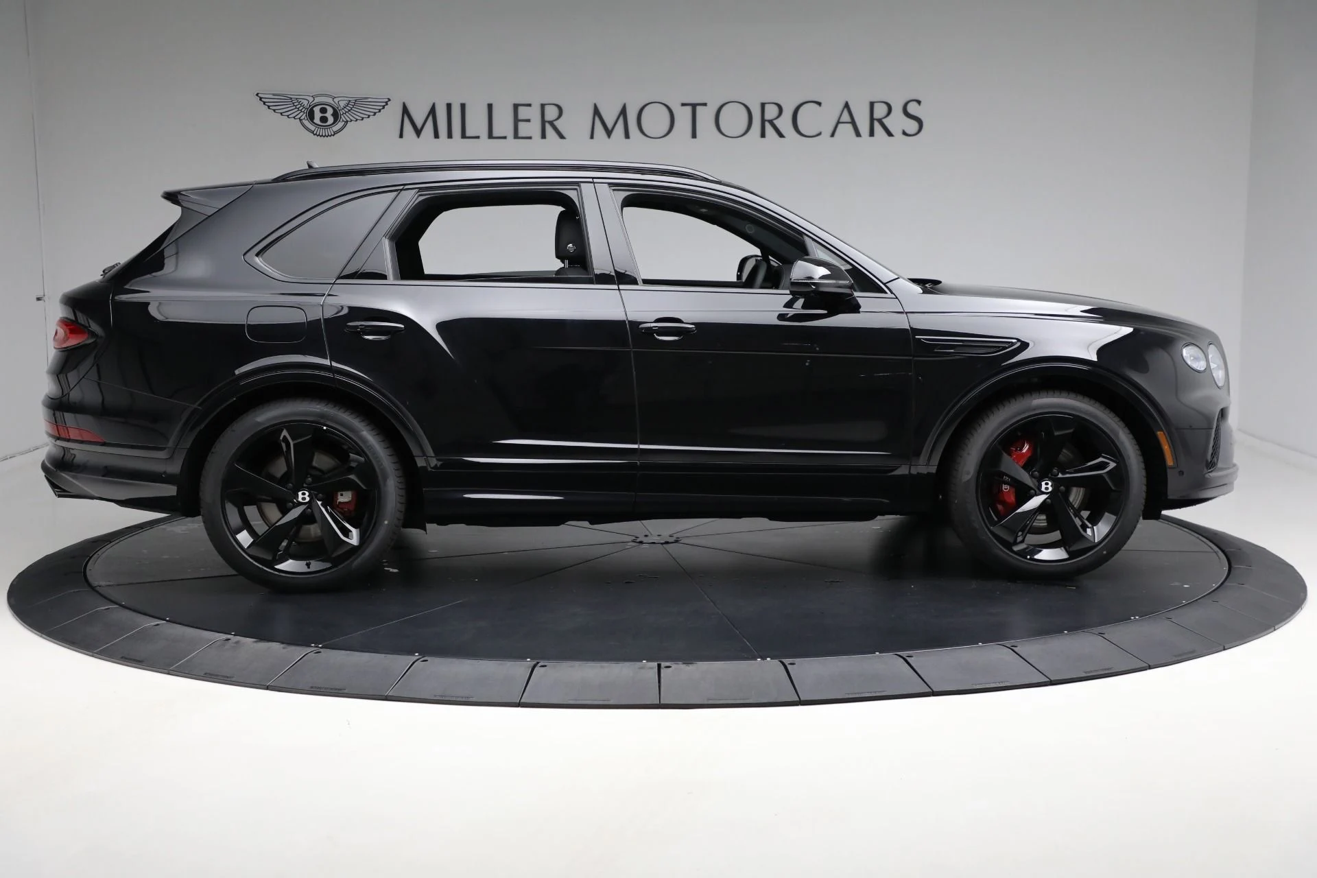 mph008_4219026678_Used_2024_Bentley_Bentayga_V8_64e1419862