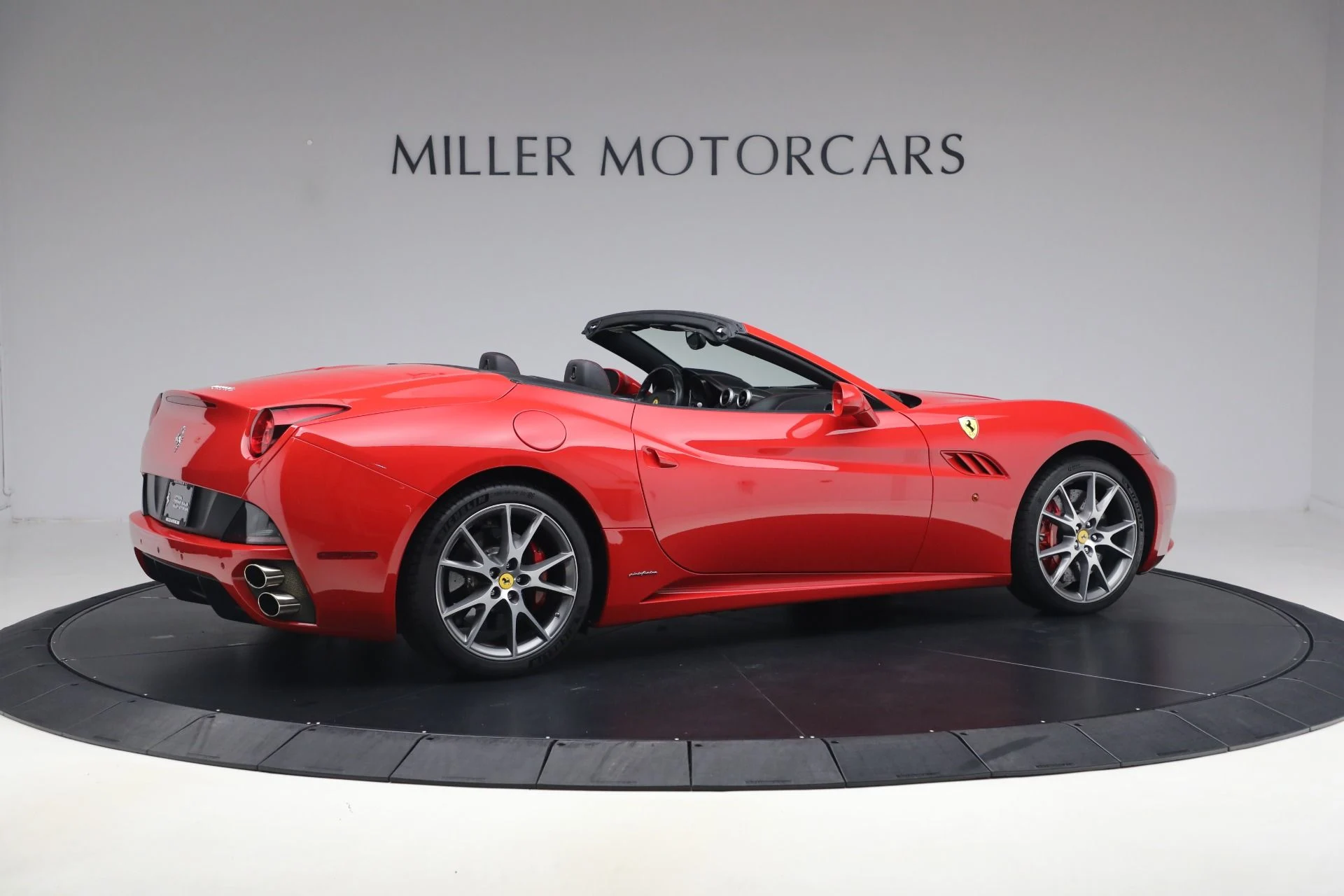 mph008_4228743052_Used_2014_Ferrari_California_30_1790957521_bb8d18600c