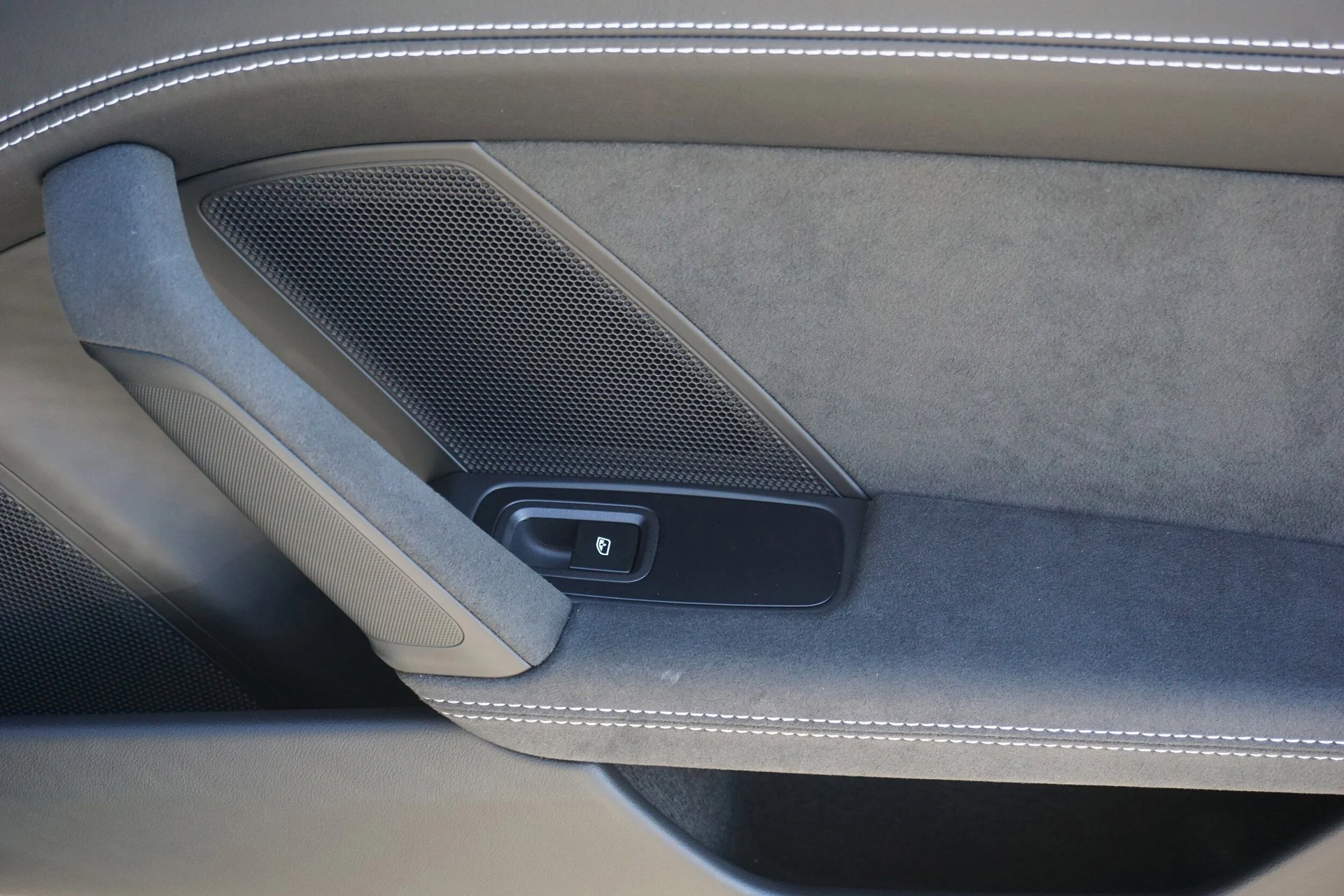 mph008_4229228077_bc48a40be204bf75afc9a194d026cb27x_9f6f91548a