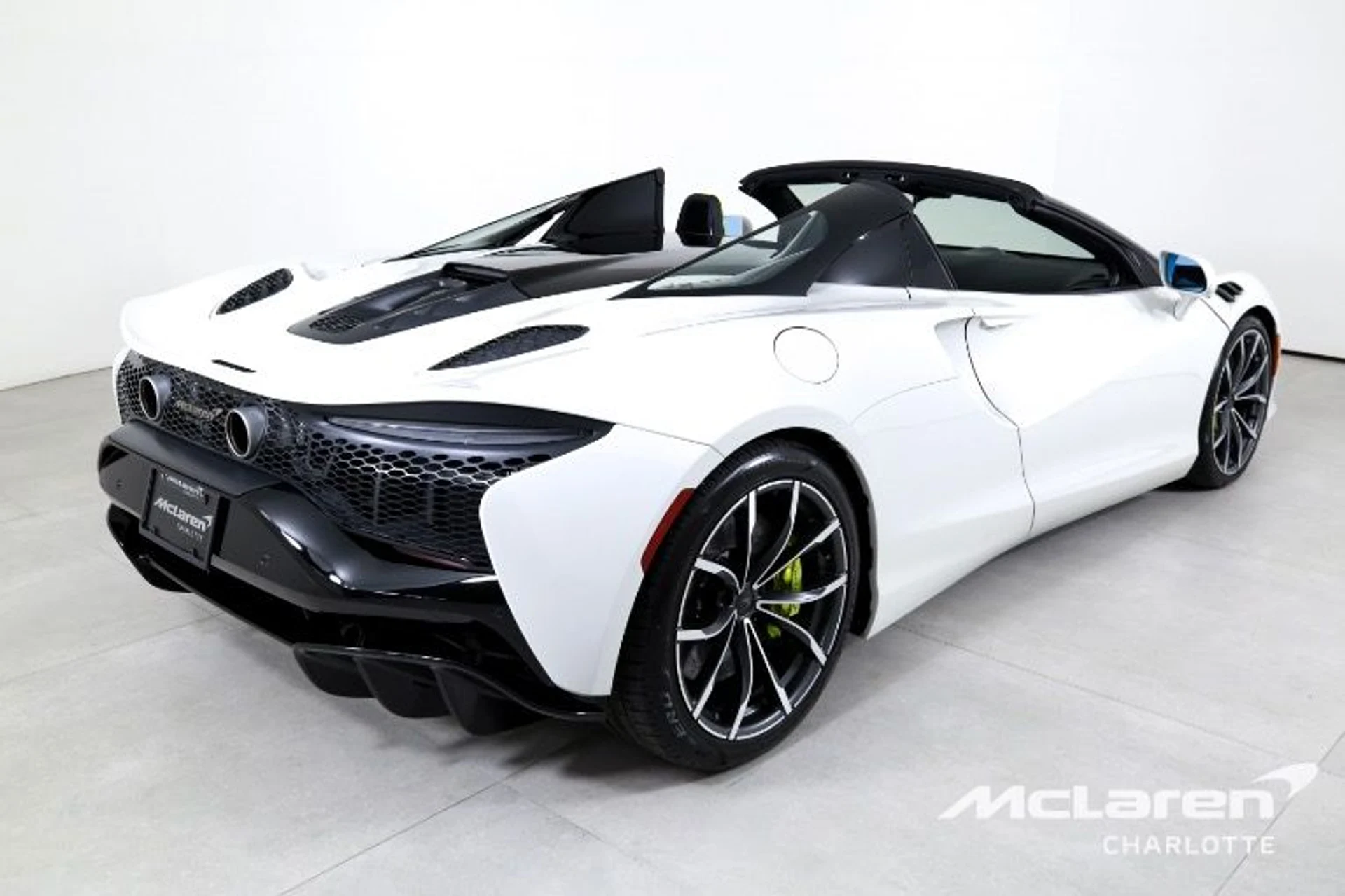 mph008_4231016851_Used_2025_Mc_Laren_Artura_Spider_c13ec882c2