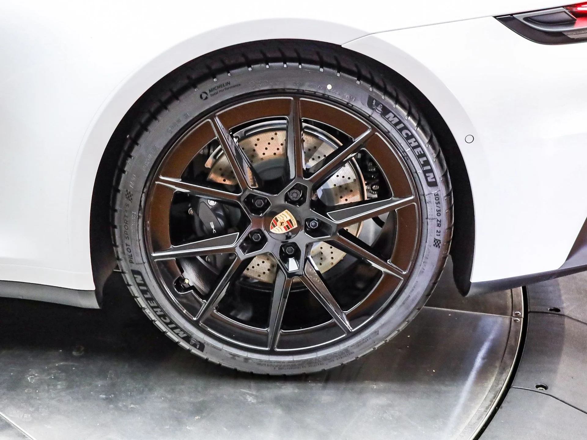 mph008_4233269567_cba91f0935a0e112c51ab6bf4bc26ebdx_ac948b8d19