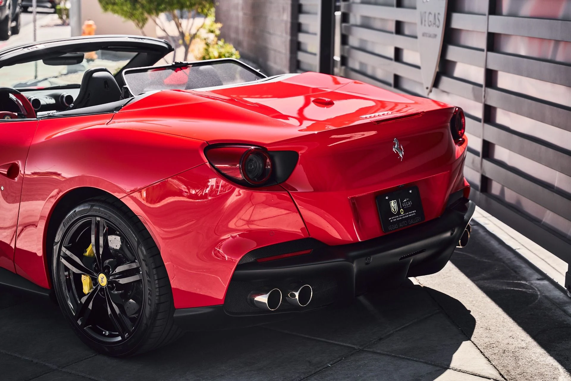 mph008_4233309251_Used_2022_Ferrari_Portofino_M_Base_1790300086_027981582c