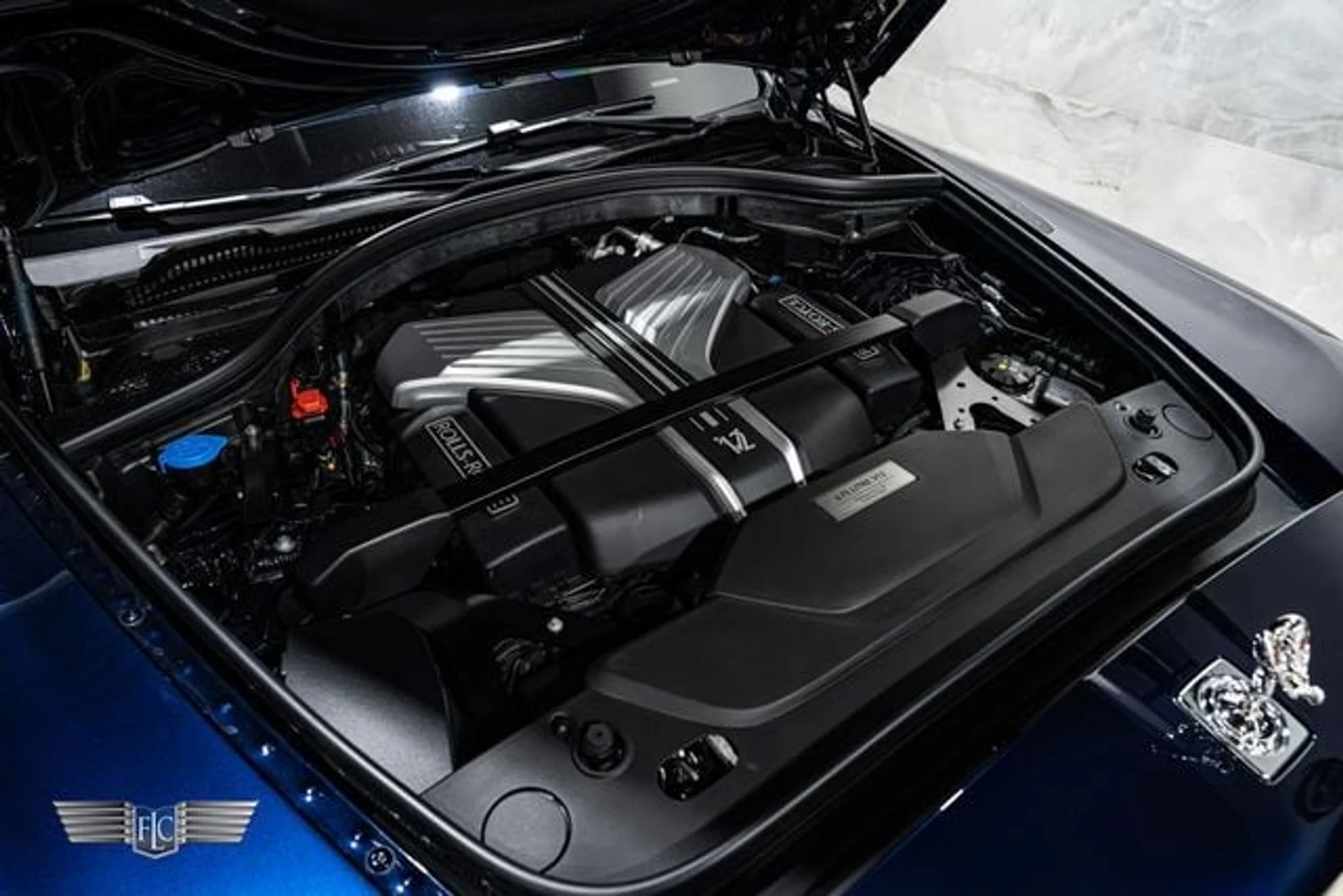 mph008_423628296_used_2023_rolls_royce_cullinan_sportutility_9689_23087189_13_640_e4fafe8c8b