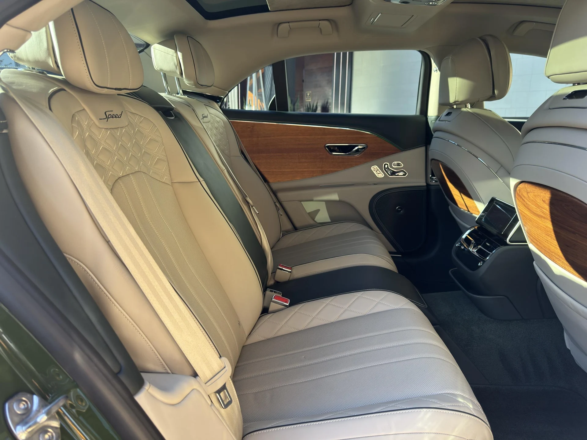 mph008_4242604529_488998462_696a5a419f577a8006365b93_f7c2ae00a6