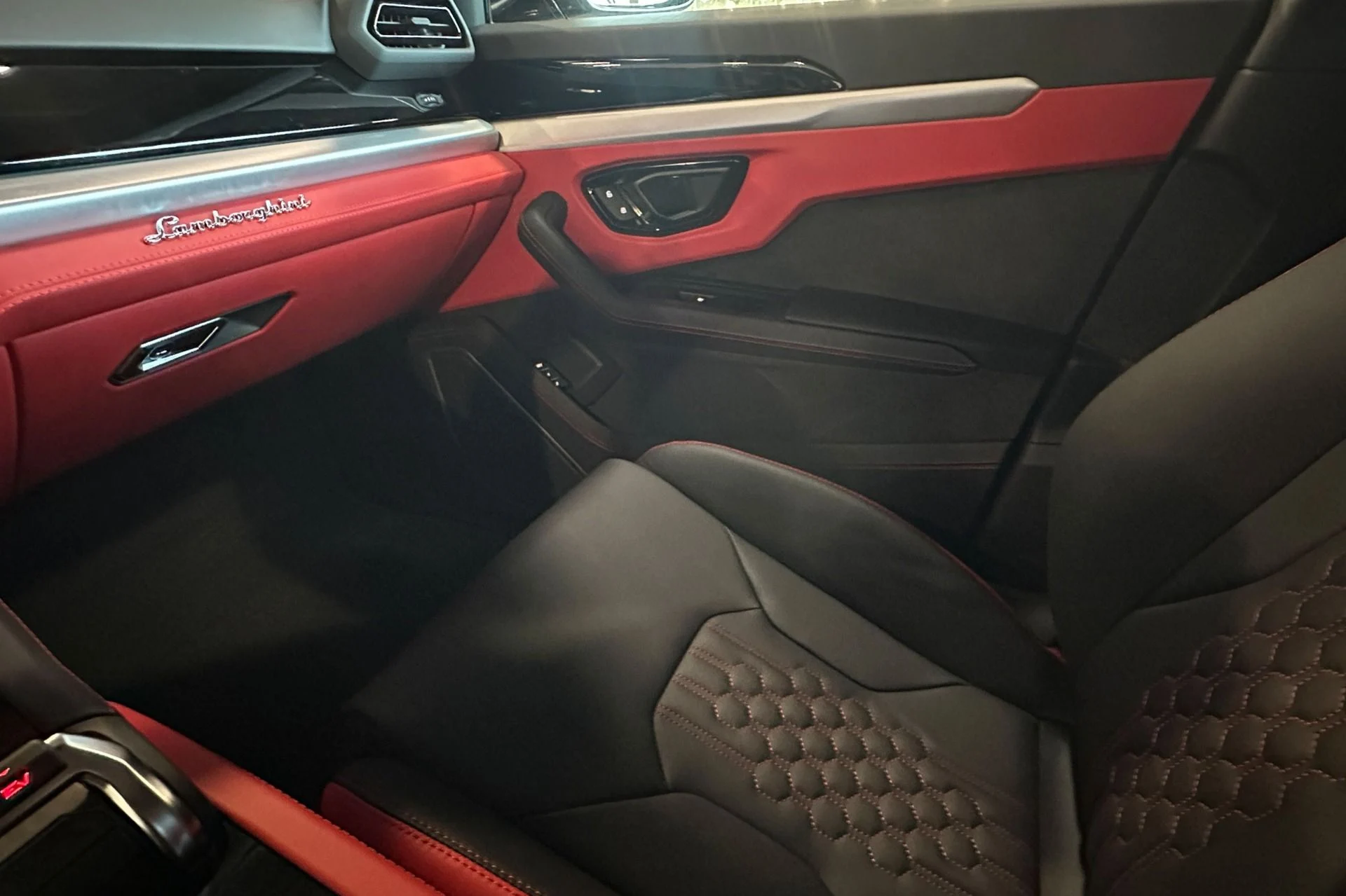 mph008_4246650898_New_2026_Lamborghini_Urus_SE_1791809466_b94dca73e1