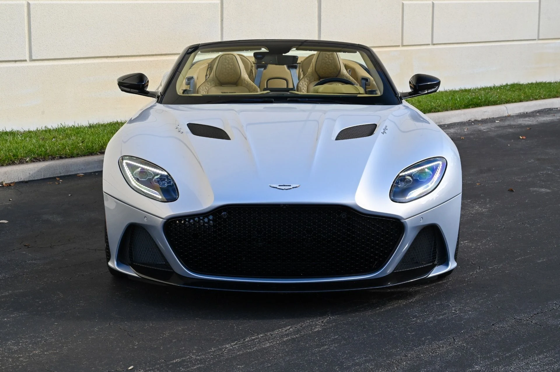 mph008_4256711582_Used_2020_Aston_Martin_DBS_Superleggera_1708981899_527df7feb8