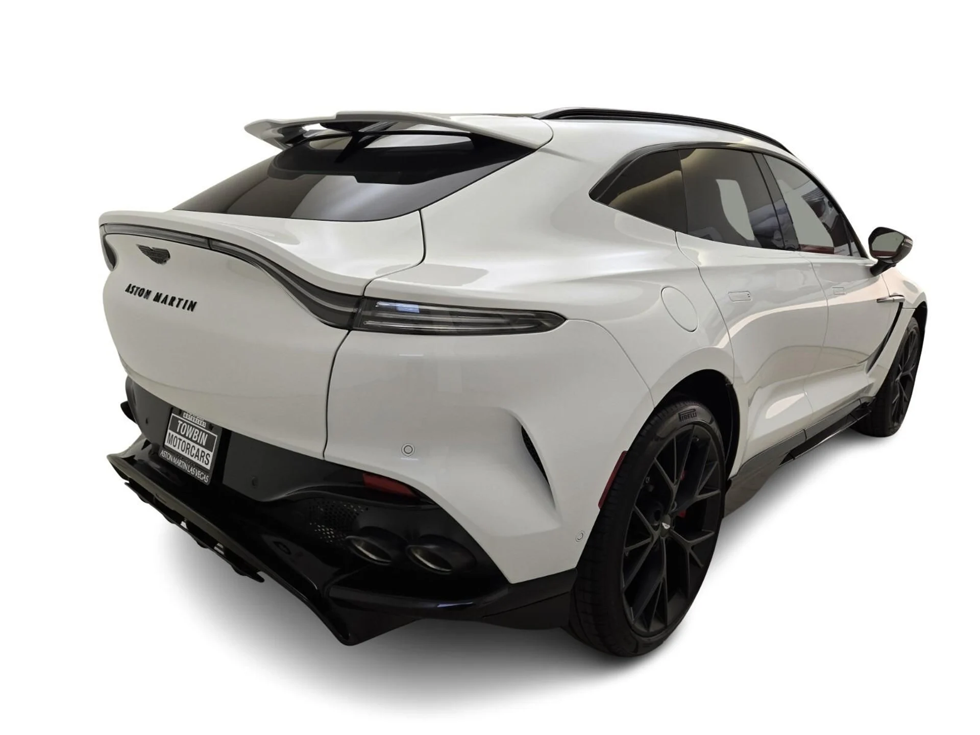 mph008_4258103667_New_2025_Aston_Martin_DBX_707_1756187099_3801c6c388