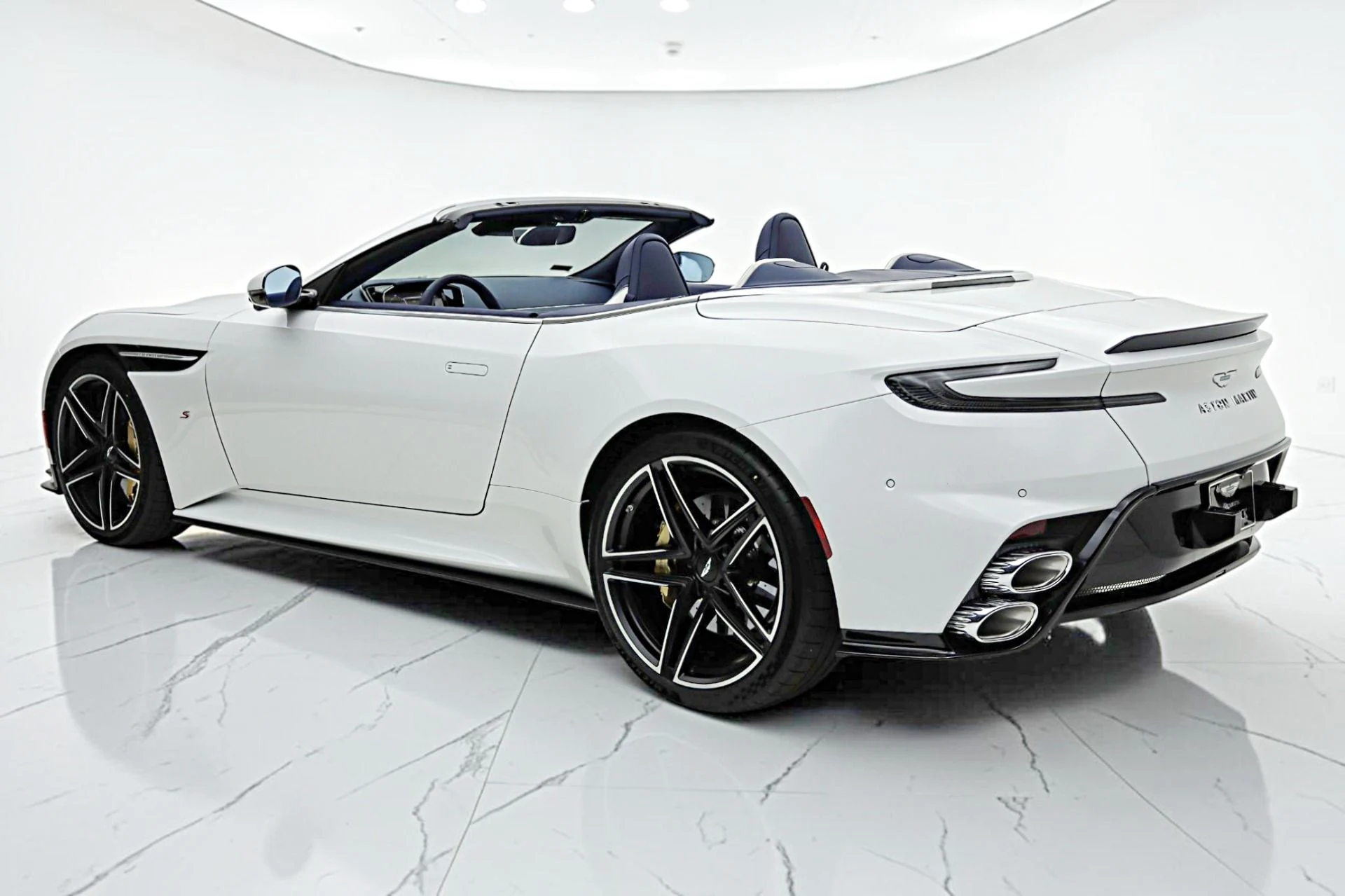 mph008_4263440926_New_2026_Aston_Martin_DB_12_S_Volante_5c81b096ff