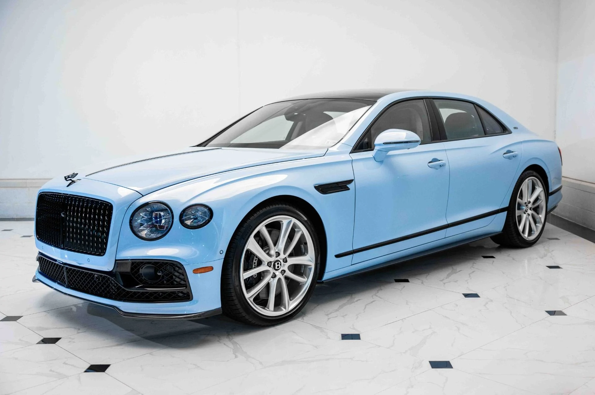 mph008_4279746392_Used_2024_Bentley_Flying_Spur_Edition_8_1717257938_211642db4a