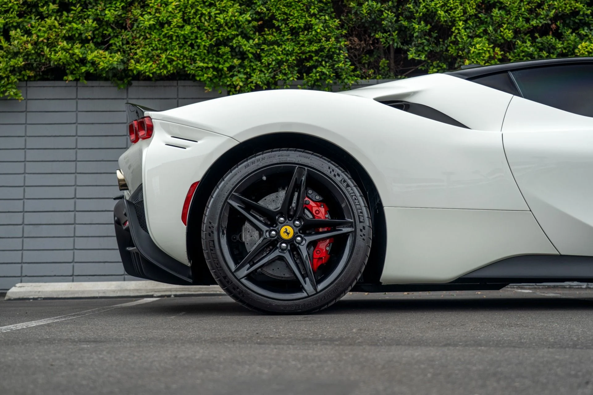 mph008_4288192647_Used_2022_Ferrari_SF_90_Stradale_1759959482_11273dadae