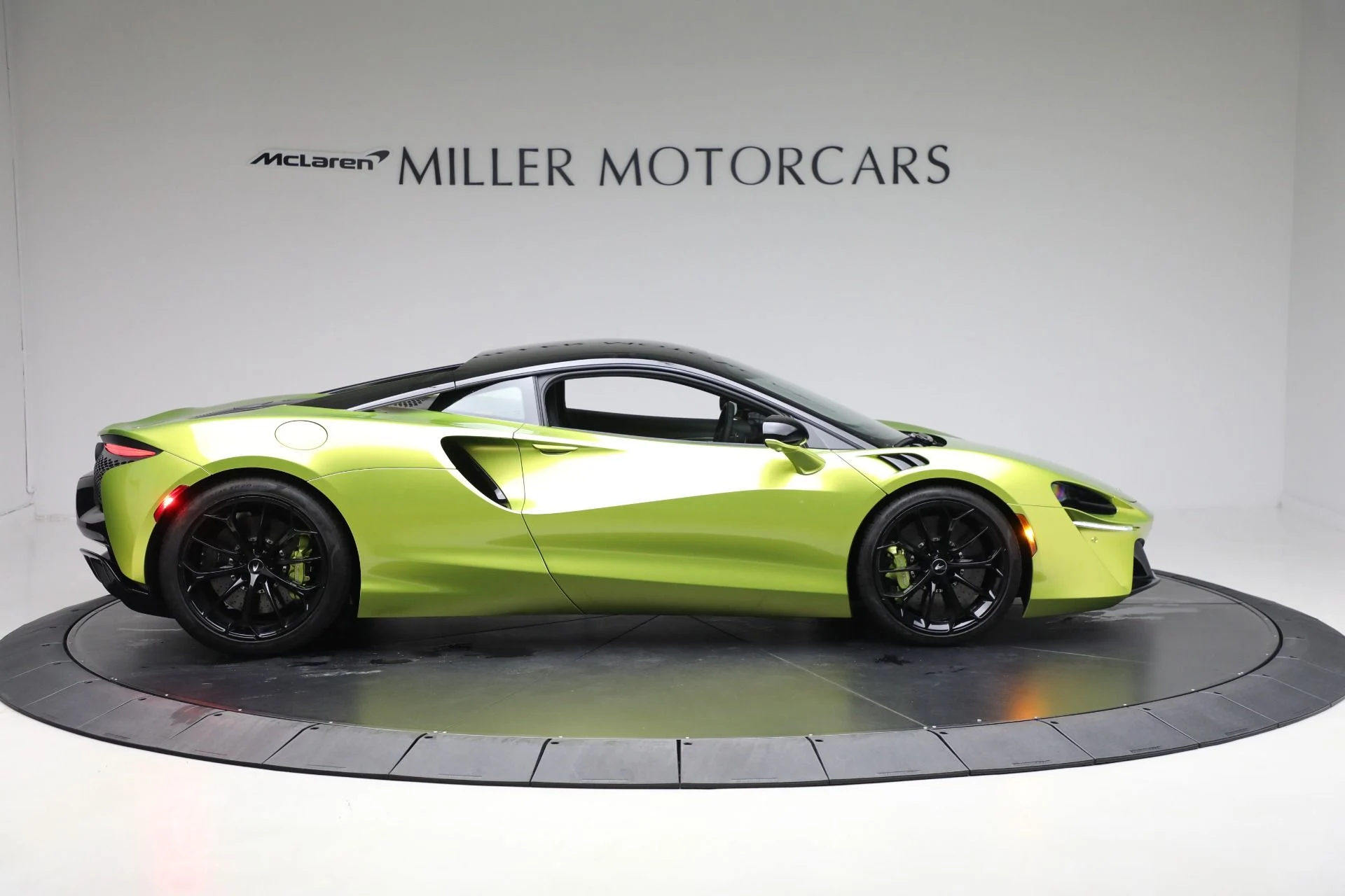 mph008_4290945083_Used_2024_Mc_Laren_Artura_Performance_8ea286f459