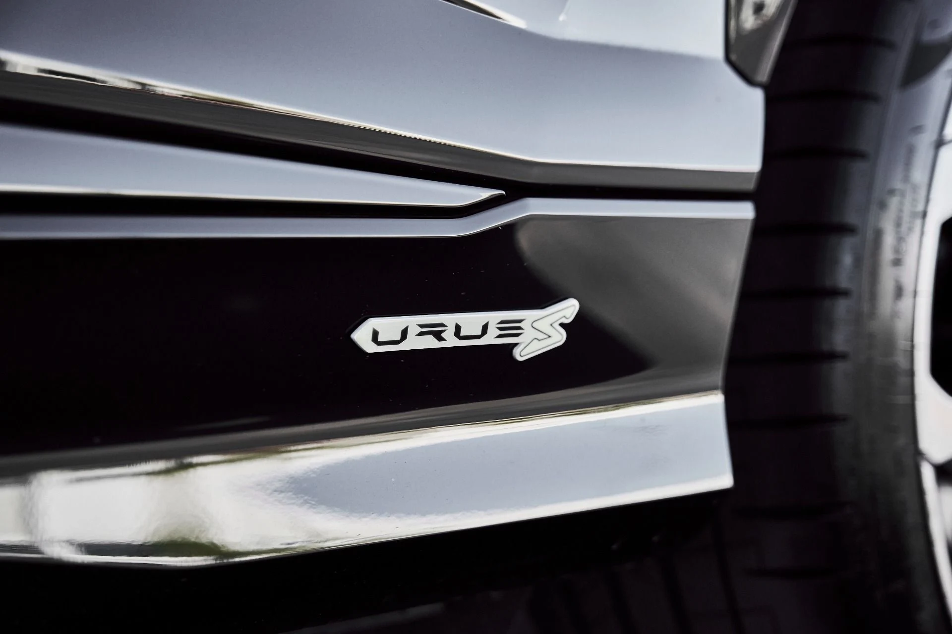 mph008_434420642_Used_2024_Lamborghini_Urus_S_1780082821_7847abcb38